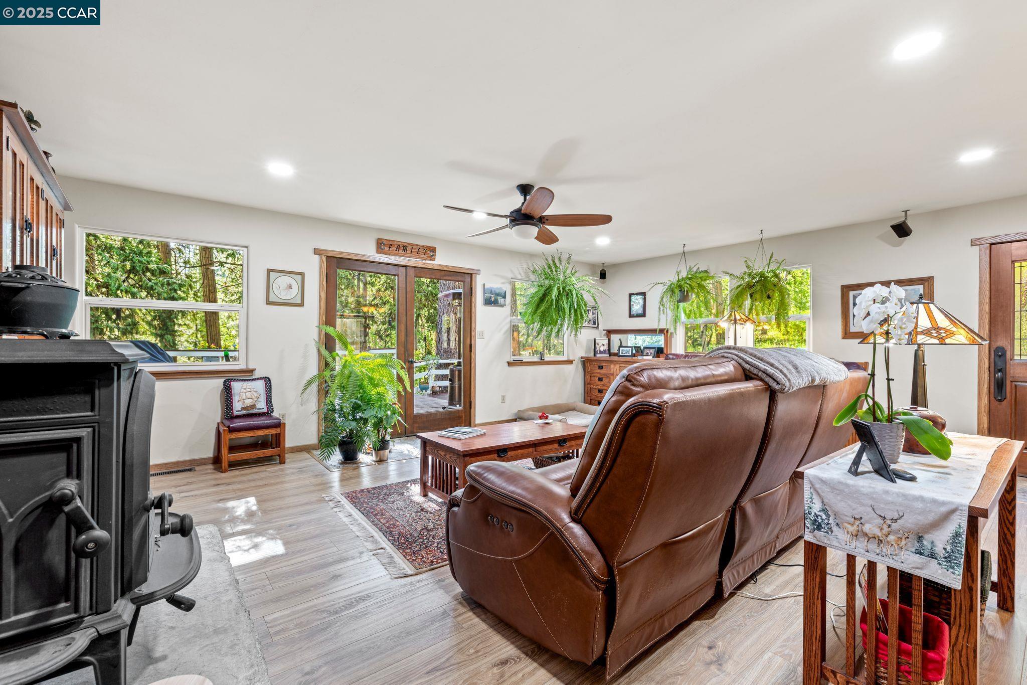 Detail Gallery Image 8 of 53 For 6170 Dog Town Rd, Somerset,  CA 95684 - 3 Beds | 2 Baths
