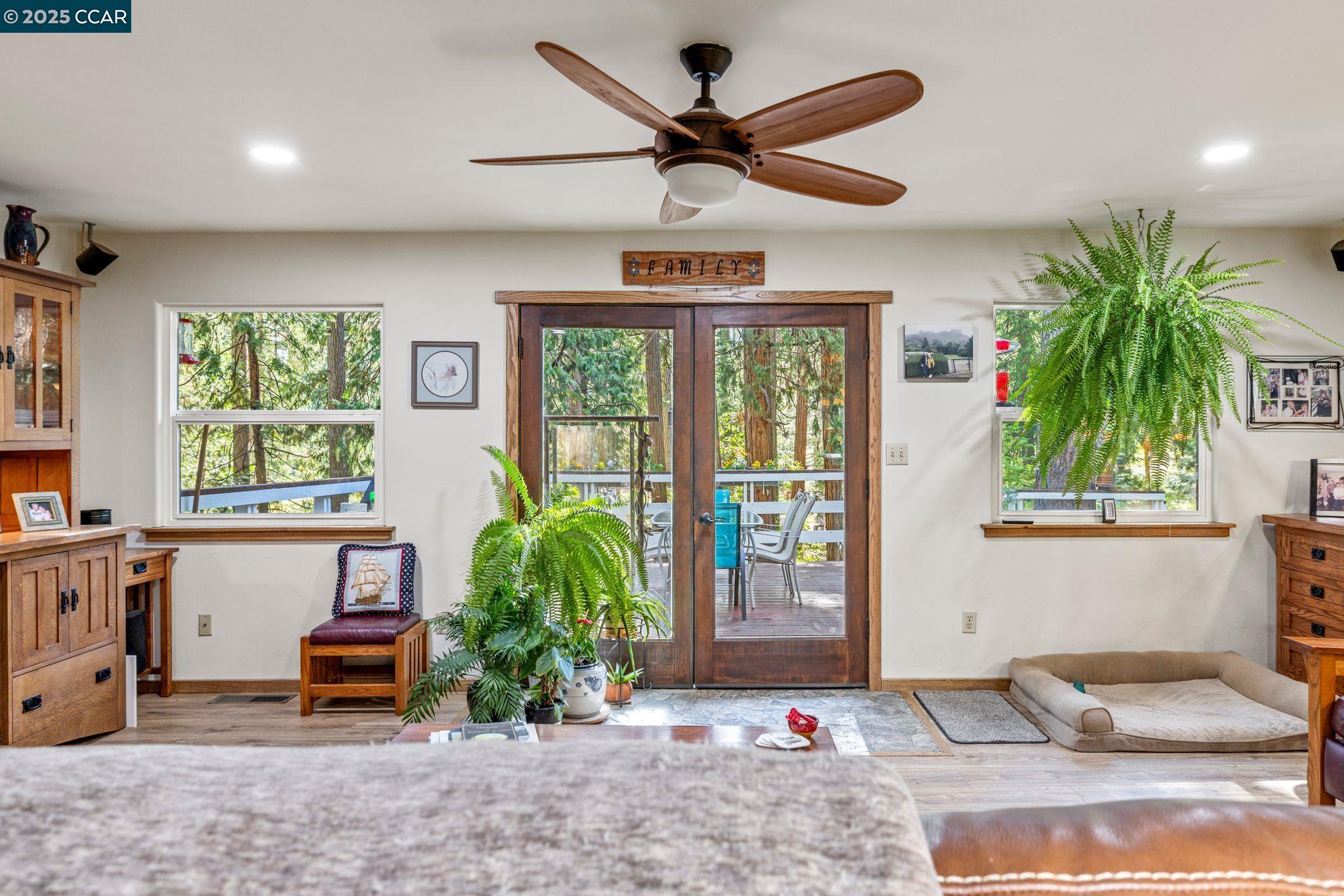 Detail Gallery Image 9 of 53 For 6170 Dog Town Rd, Somerset,  CA 95684 - 3 Beds | 2 Baths