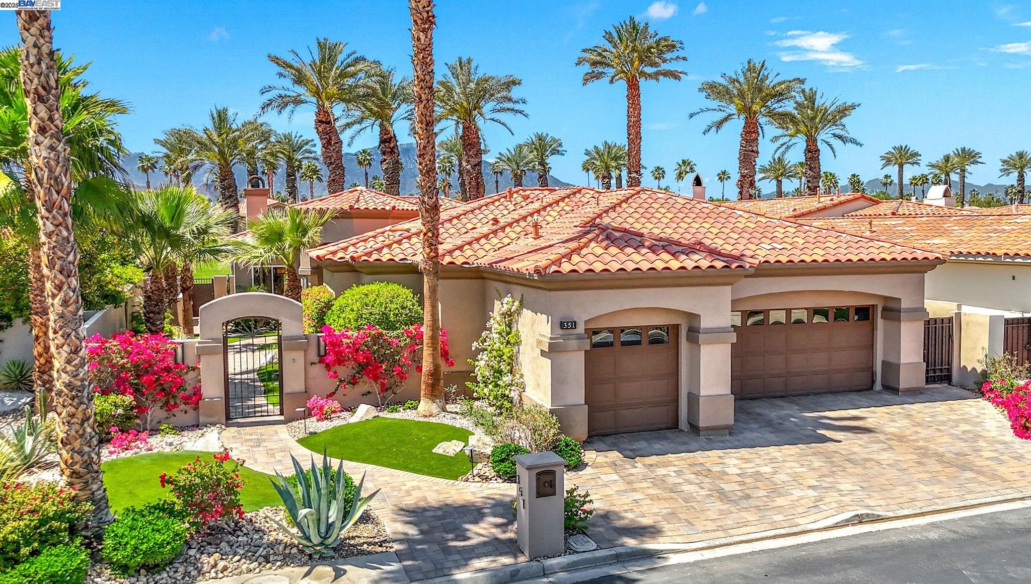 Detail Gallery Image 1 of 58 For 351 Tomahawk Dr, Palm Desert,  CA 92211 - 3 Beds | 3/1 Baths