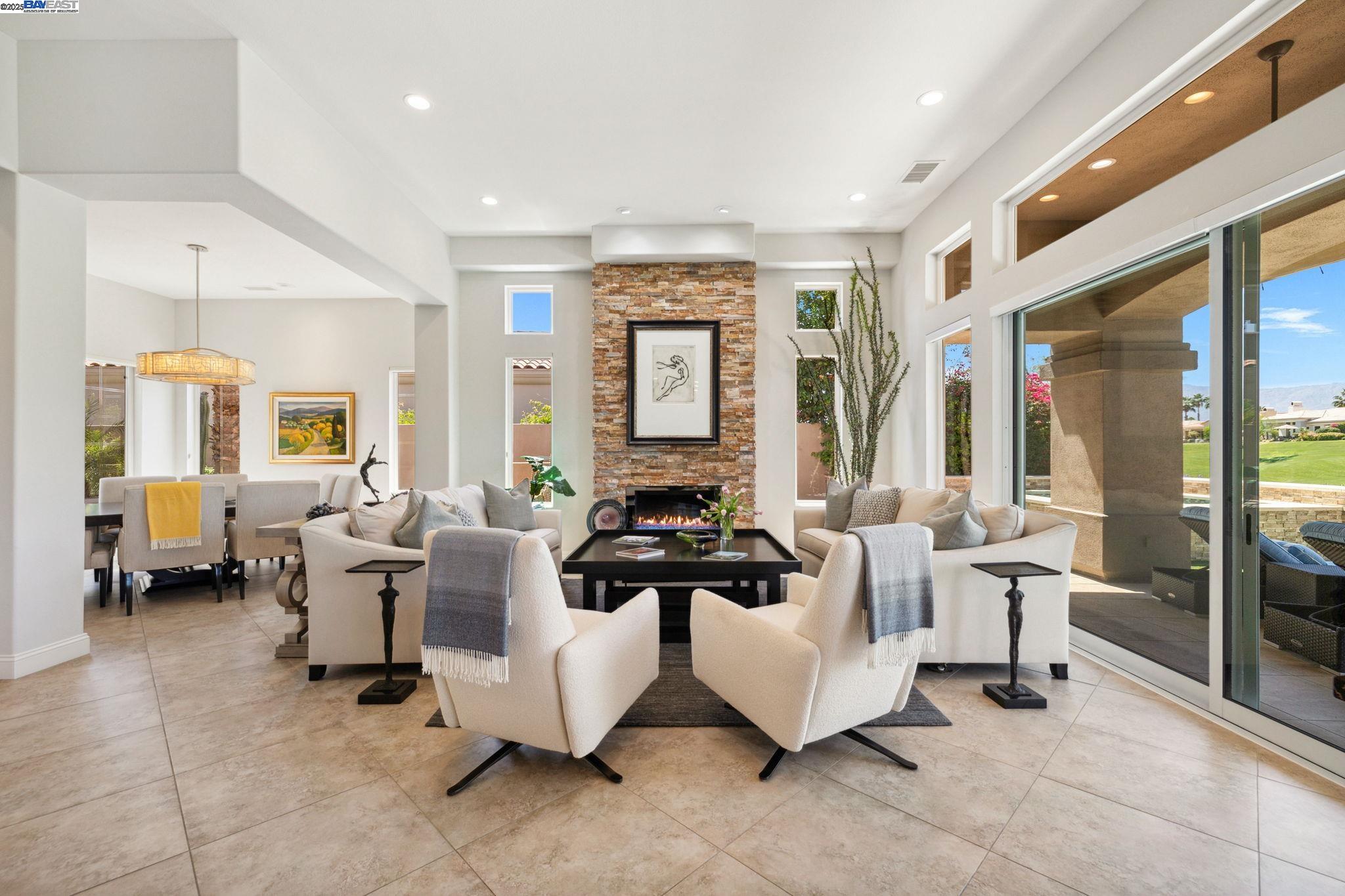 Detail Gallery Image 13 of 58 For 351 Tomahawk Dr, Palm Desert,  CA 92211 - 3 Beds | 3/1 Baths