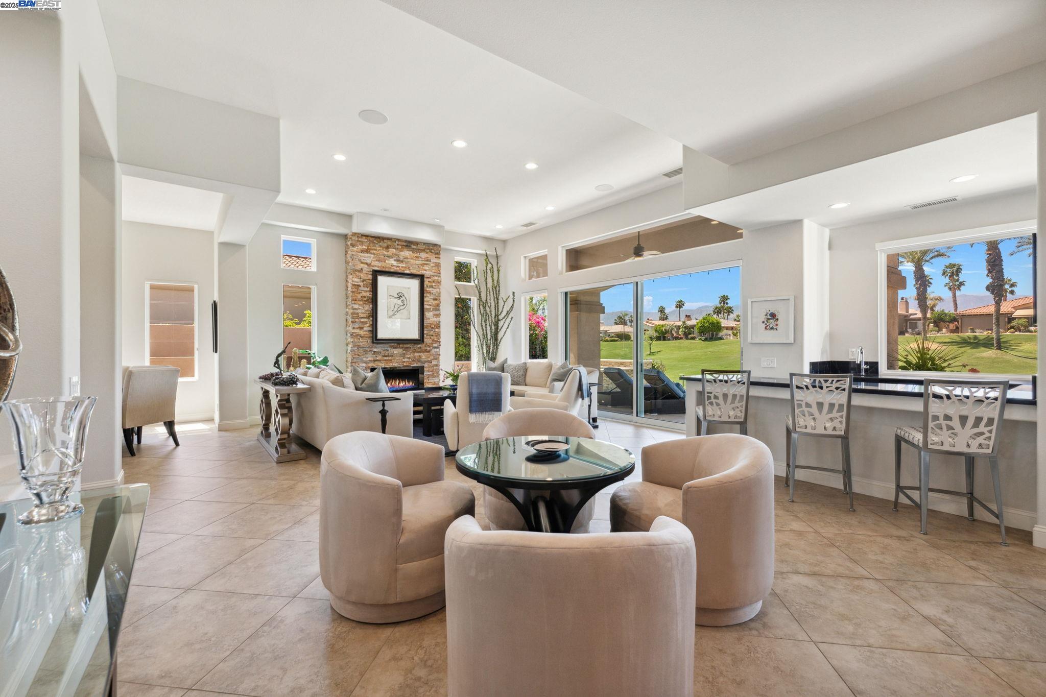 Detail Gallery Image 19 of 58 For 351 Tomahawk Dr, Palm Desert,  CA 92211 - 3 Beds | 3/1 Baths