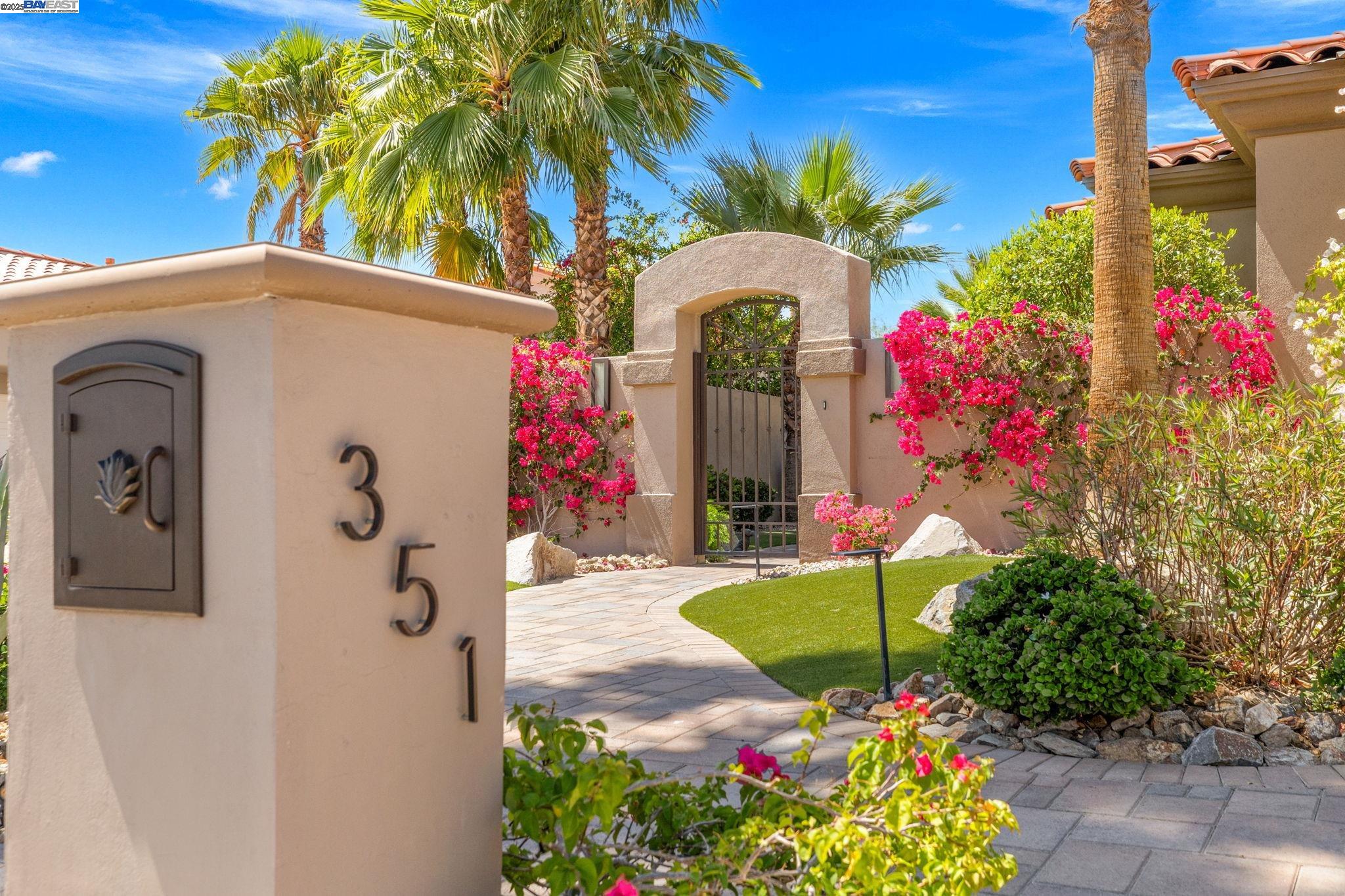 Detail Gallery Image 3 of 58 For 351 Tomahawk Dr, Palm Desert,  CA 92211 - 3 Beds | 3/1 Baths