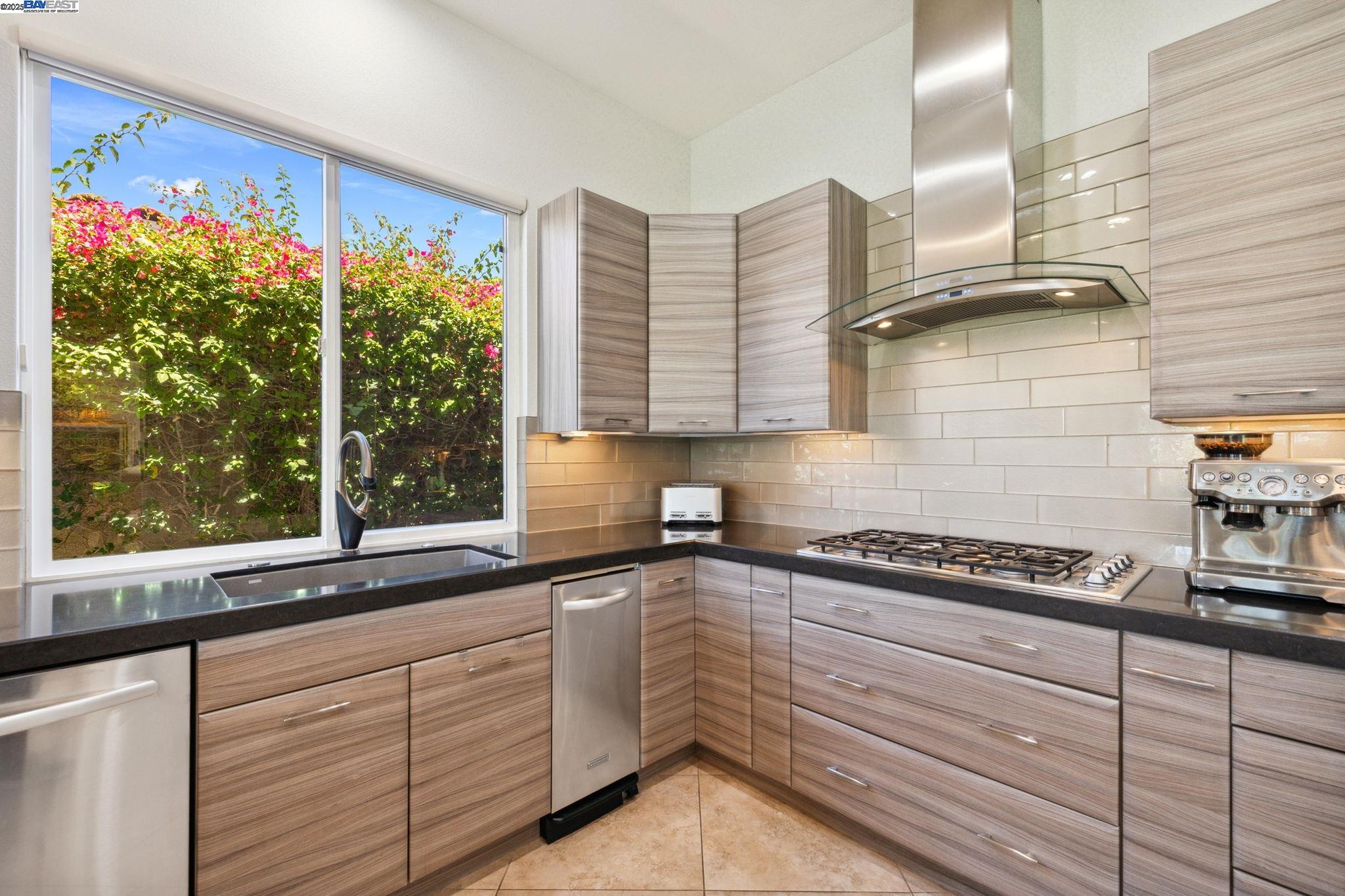 Detail Gallery Image 23 of 58 For 351 Tomahawk Dr, Palm Desert,  CA 92211 - 3 Beds | 3/1 Baths