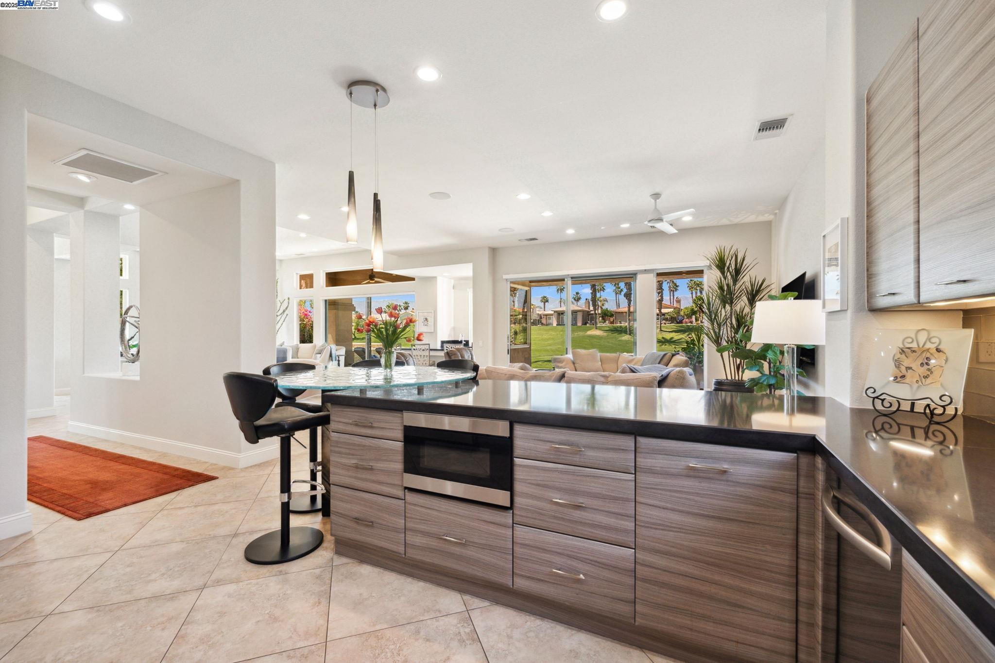 Detail Gallery Image 24 of 58 For 351 Tomahawk Dr, Palm Desert,  CA 92211 - 3 Beds | 3/1 Baths