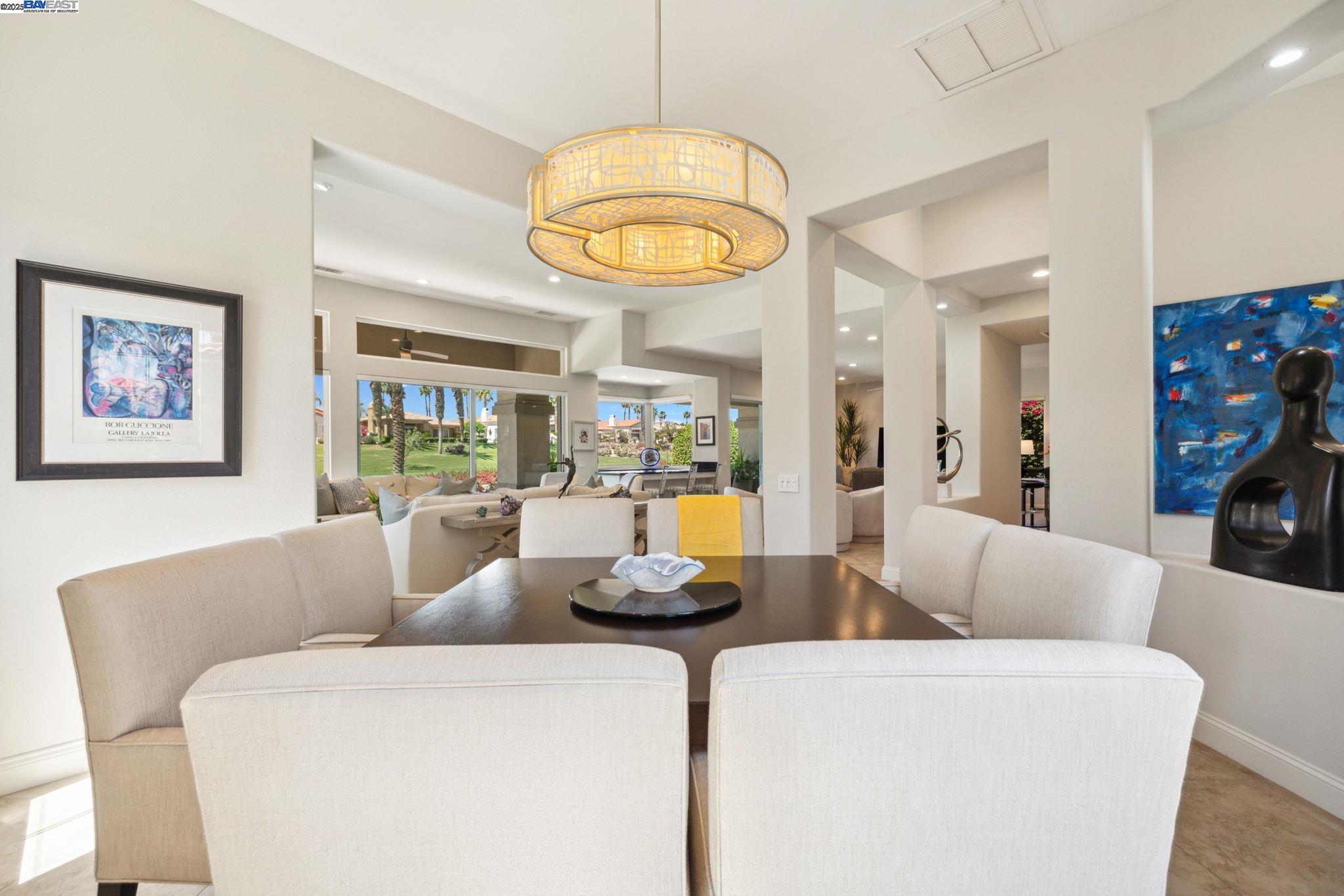 Detail Gallery Image 8 of 58 For 351 Tomahawk Dr, Palm Desert,  CA 92211 - 3 Beds | 3/1 Baths