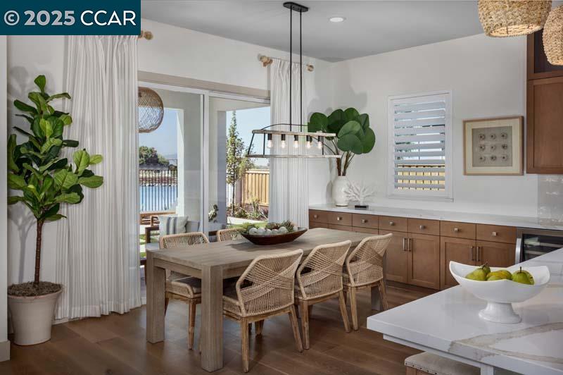 Detail Gallery Image 2 of 16 For 16135 Poulson Court, Lathrop,  CA 95330 - 4 Beds | 3/1 Baths