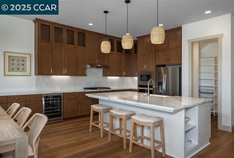 Detail Gallery Image 4 of 16 For 16135 Poulson Court, Lathrop,  CA 95330 - 4 Beds | 3/1 Baths