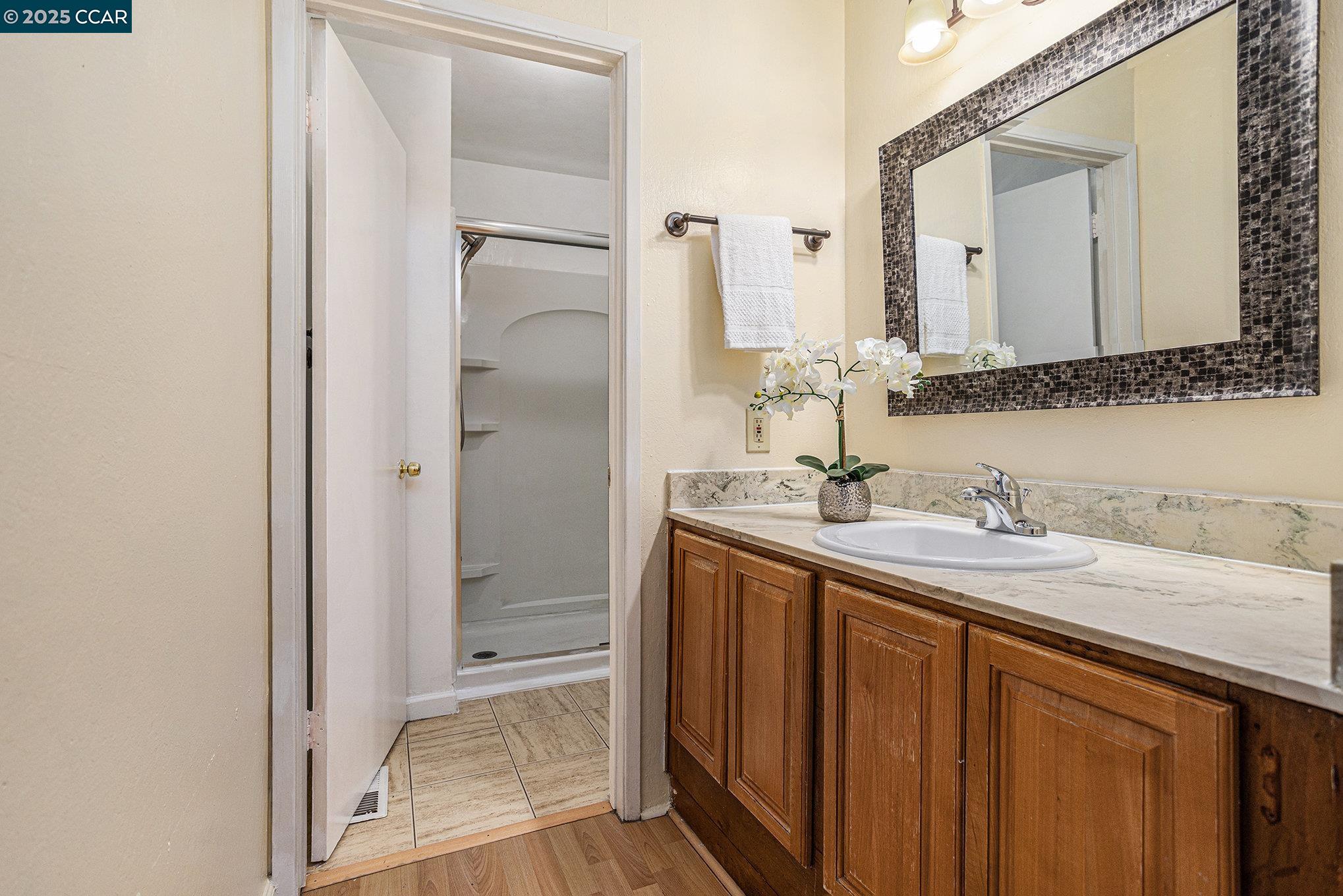 Photo #8: 41098586 Listing: Photo #8
