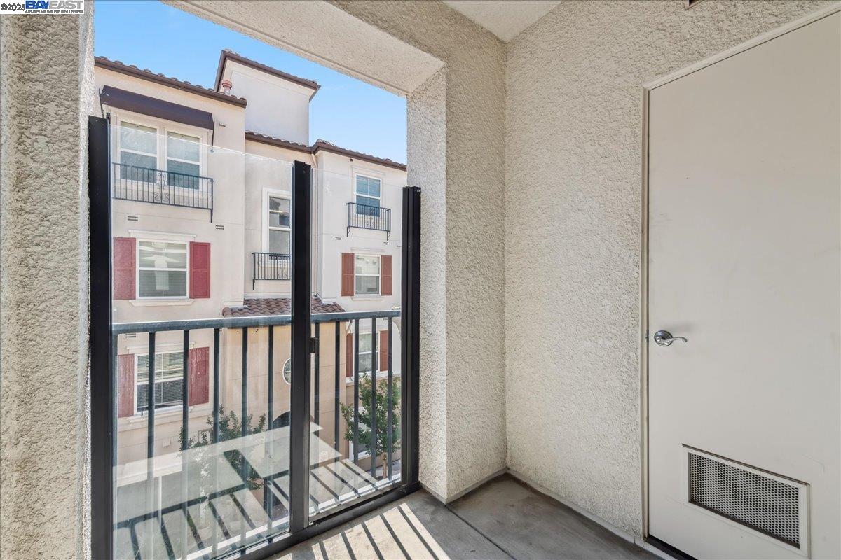 Detail Gallery Image 20 of 46 For 3465 Dublin Blvd. #420,  Dublin,  CA 94568 - 2 Beds | 2/1 Baths