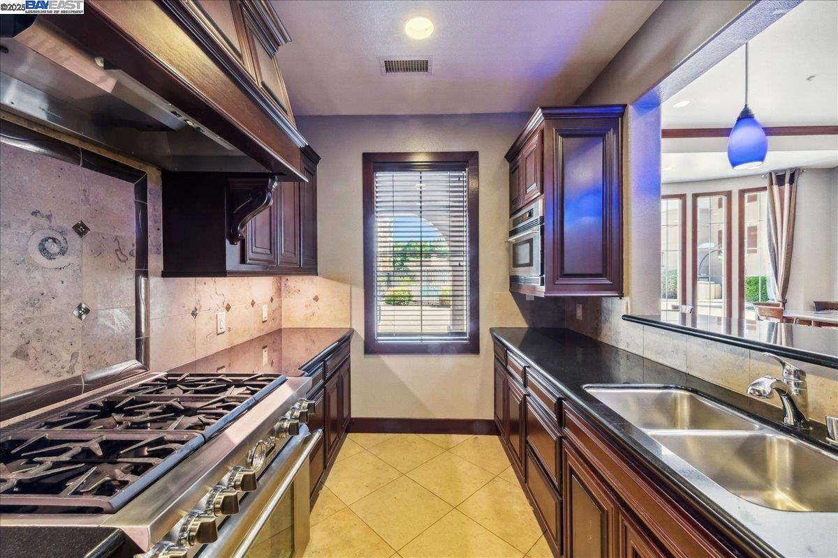 Detail Gallery Image 39 of 46 For 3465 Dublin Blvd. #420,  Dublin,  CA 94568 - 2 Beds | 2/1 Baths