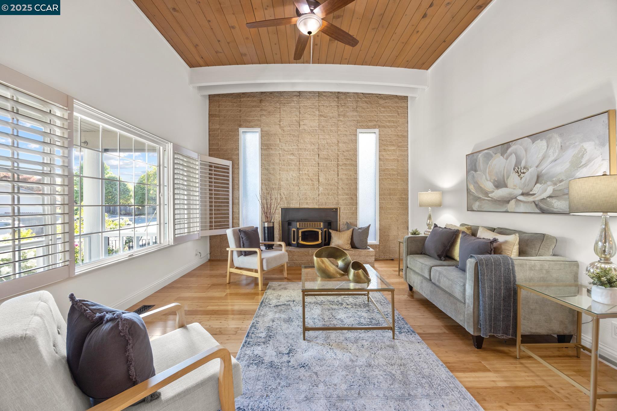 Detail Gallery Image 4 of 60 For 5131 La Honda Rd, El Sobrante,  CA 94803 - 3 Beds | 2 Baths