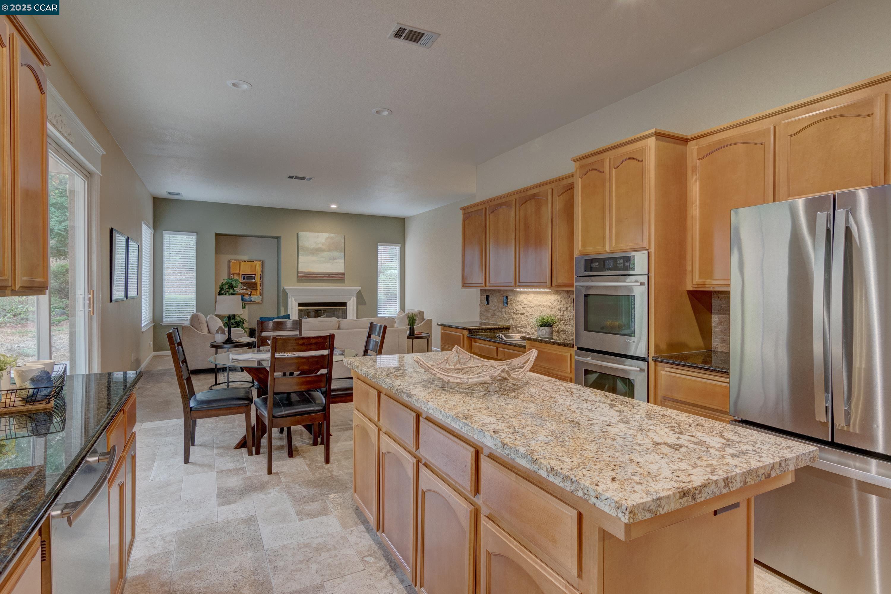 Detail Gallery Image 12 of 29 For 5171 Keller Ridge Dr, Clayton,  CA 94517 - 4 Beds | 3 Baths