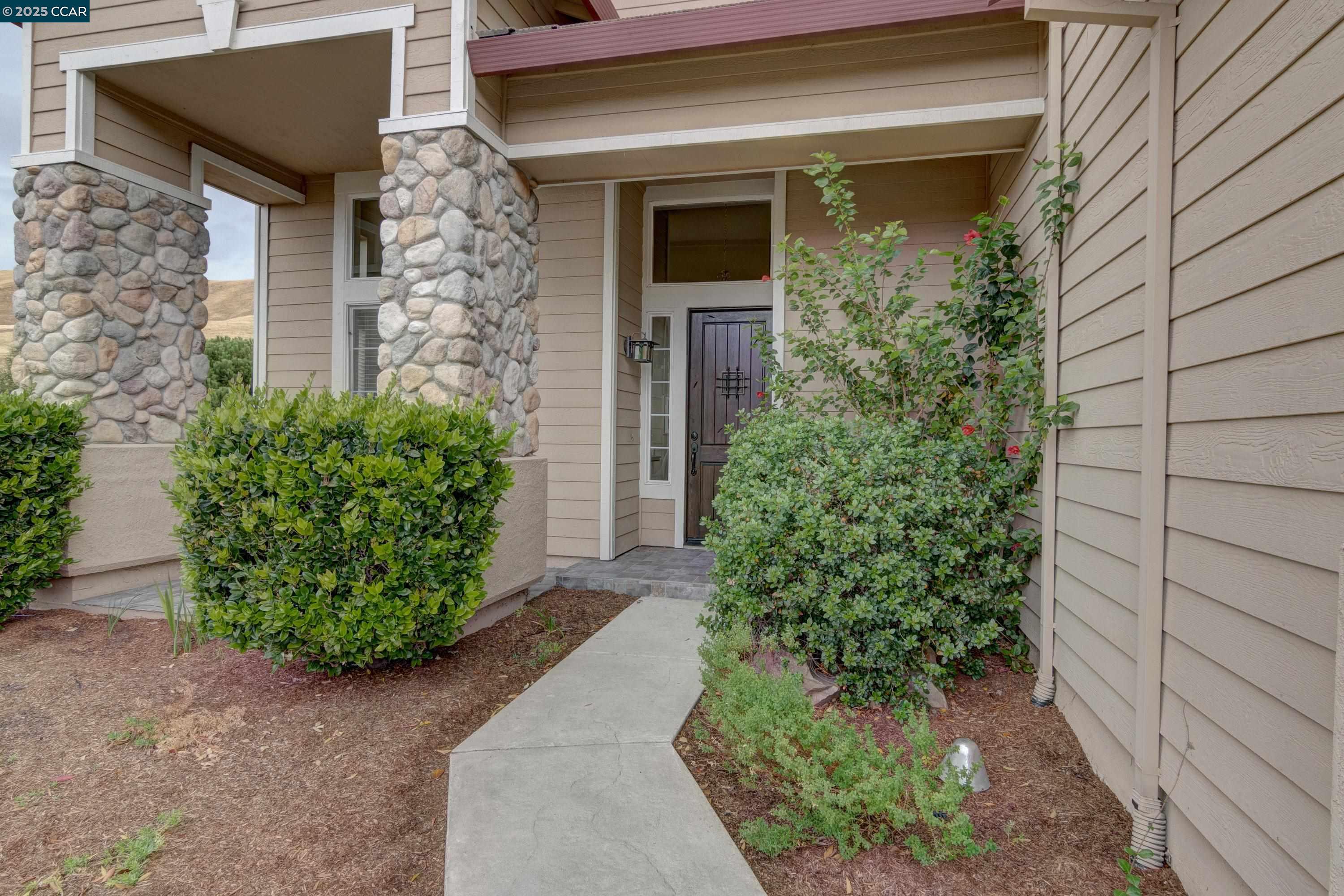 Detail Gallery Image 5 of 29 For 5171 Keller Ridge Dr, Clayton,  CA 94517 - 4 Beds | 3 Baths