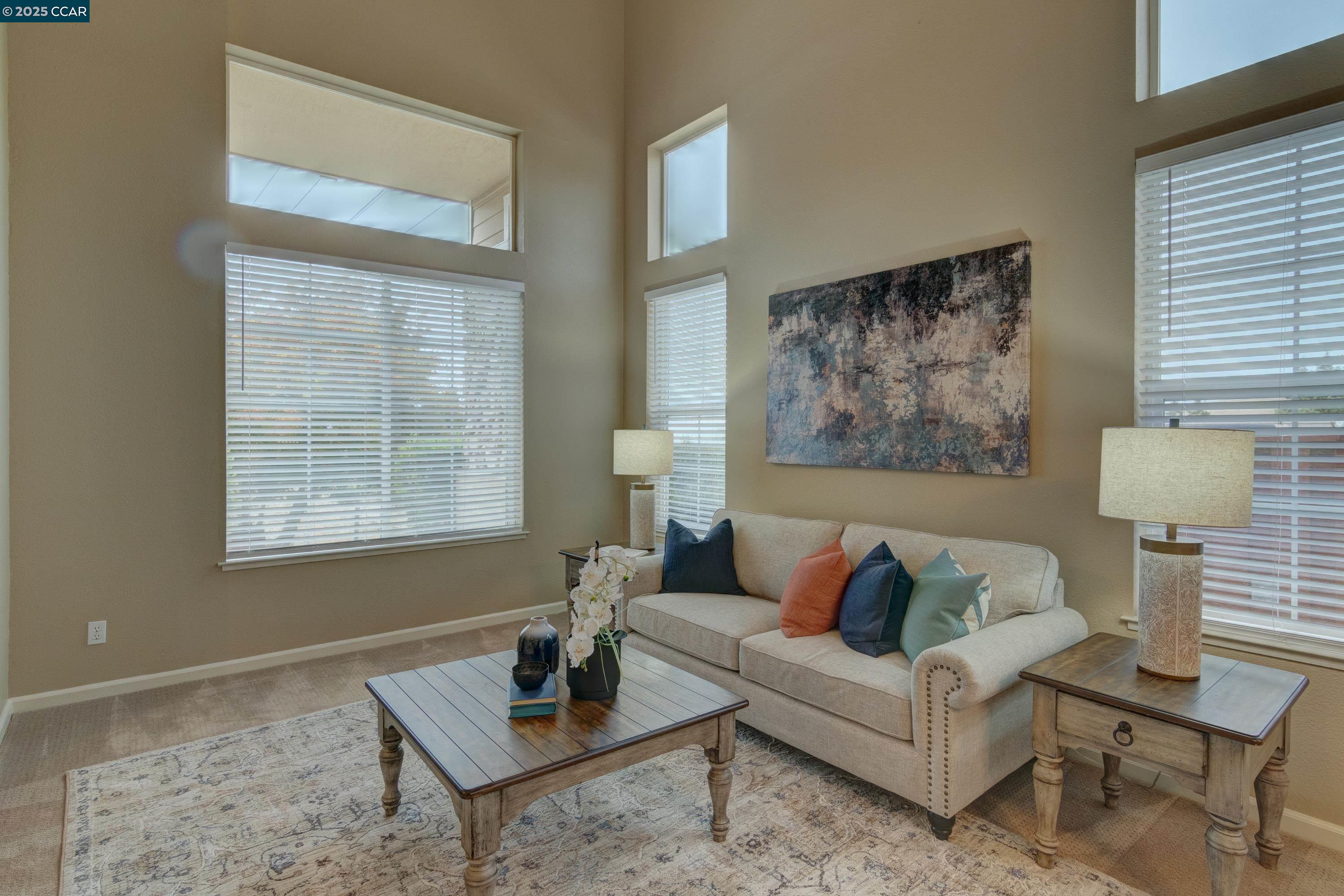 Detail Gallery Image 7 of 29 For 5171 Keller Ridge Dr, Clayton,  CA 94517 - 4 Beds | 3 Baths