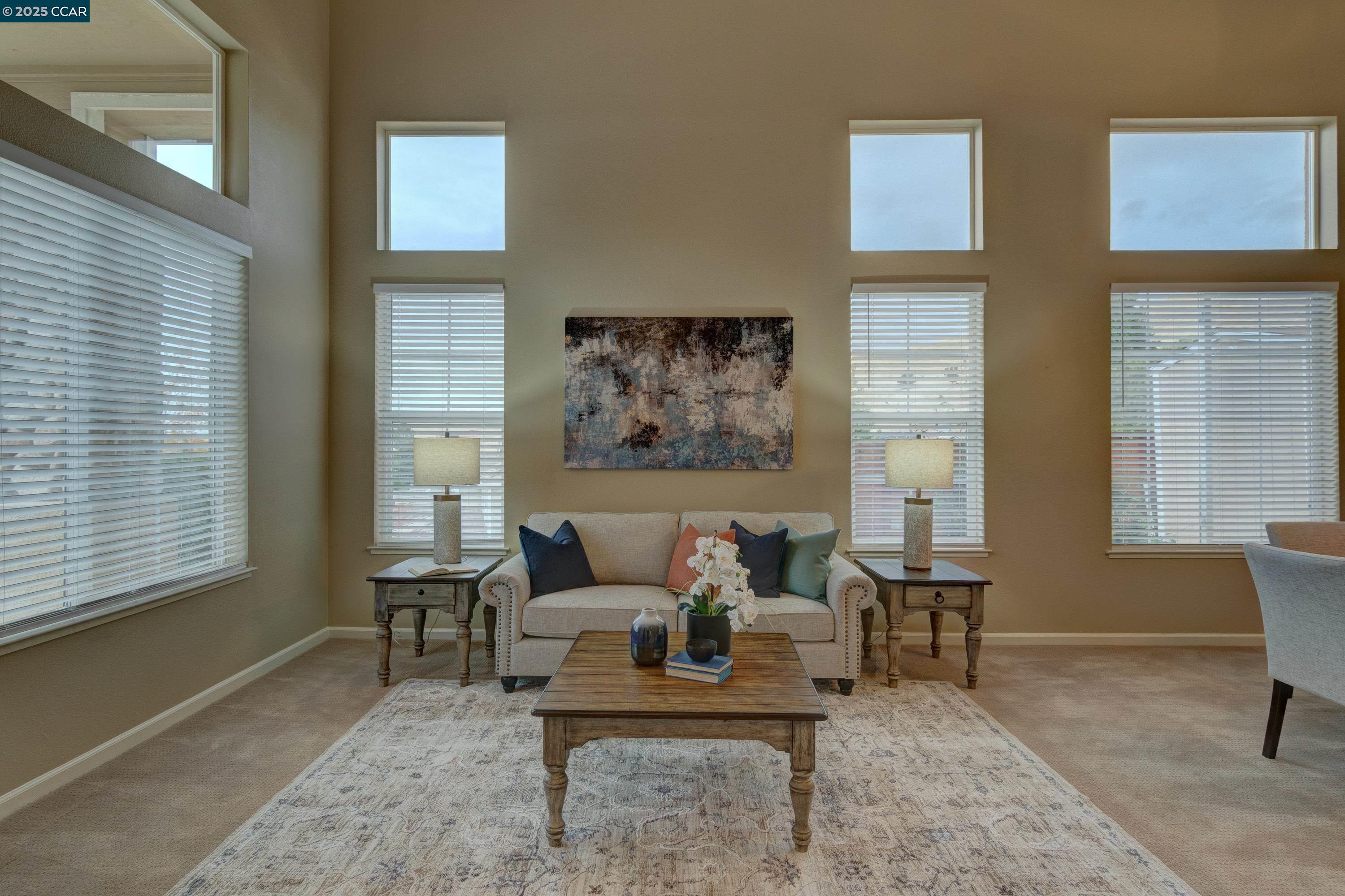 Detail Gallery Image 8 of 29 For 5171 Keller Ridge Dr, Clayton,  CA 94517 - 4 Beds | 3 Baths