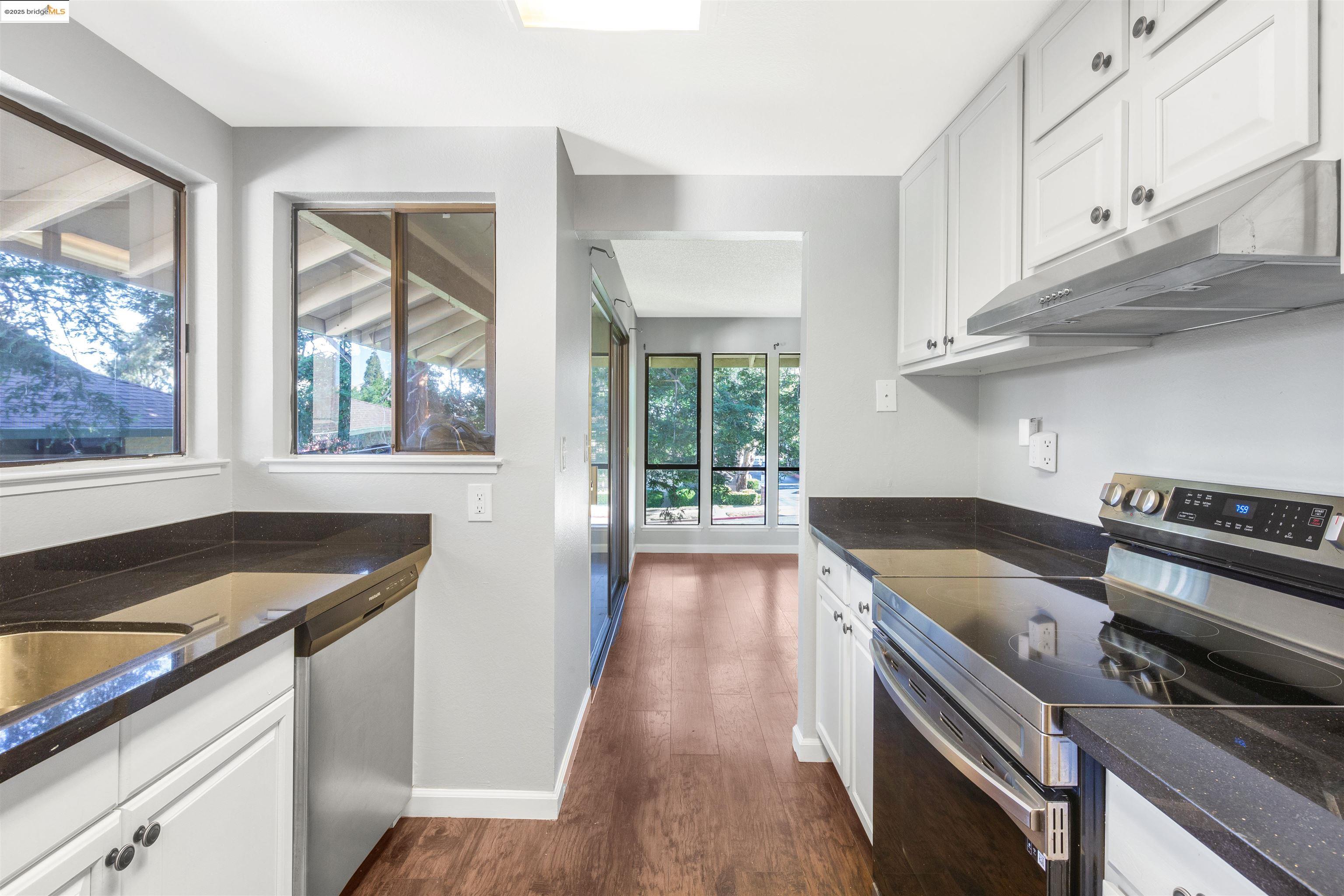 Detail Gallery Image 12 of 37 For 2400 Horizon Ln #136,  Antioch,  CA 94509 - 2 Beds | 2 Baths