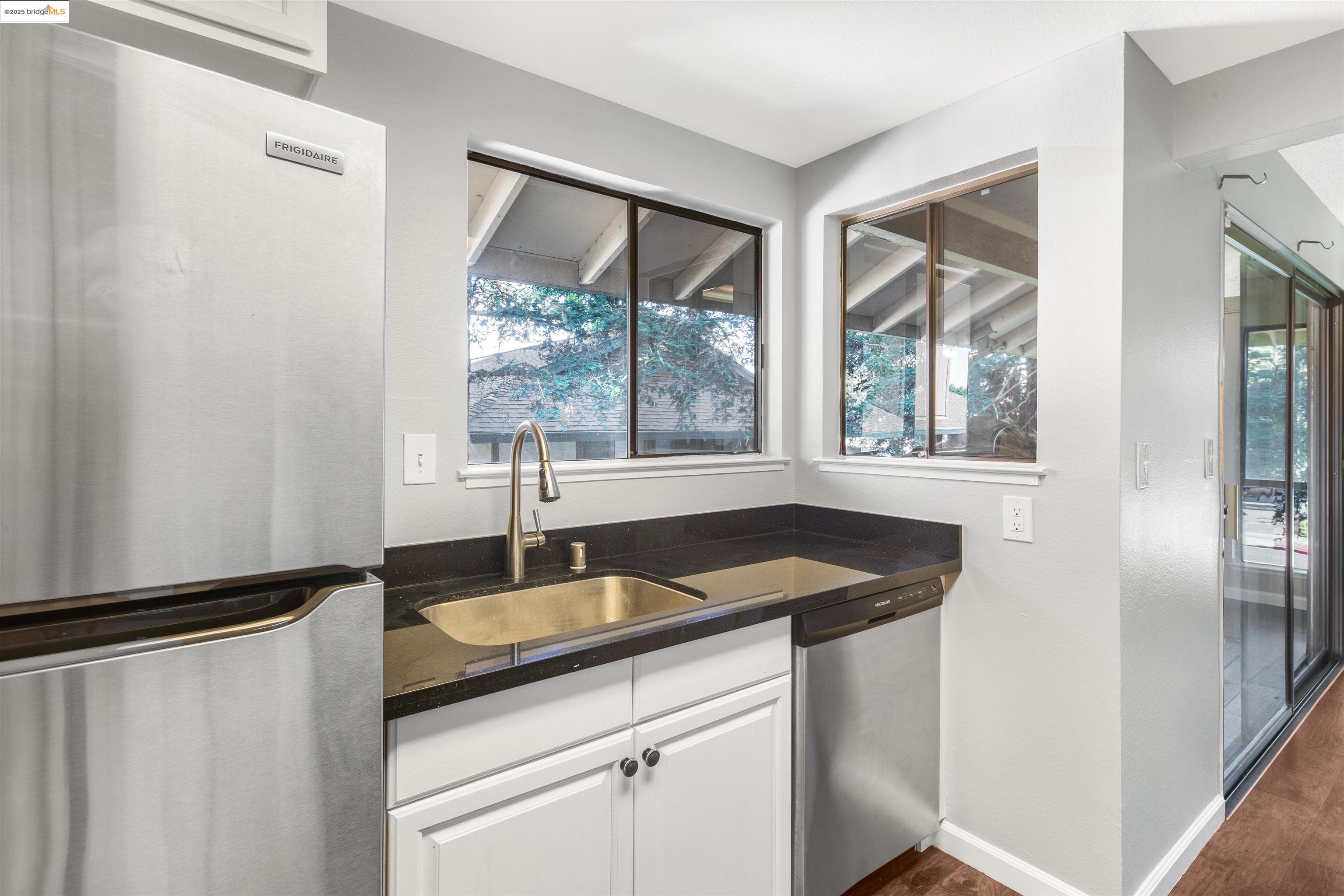 Detail Gallery Image 13 of 37 For 2400 Horizon Ln #136,  Antioch,  CA 94509 - 2 Beds | 2 Baths