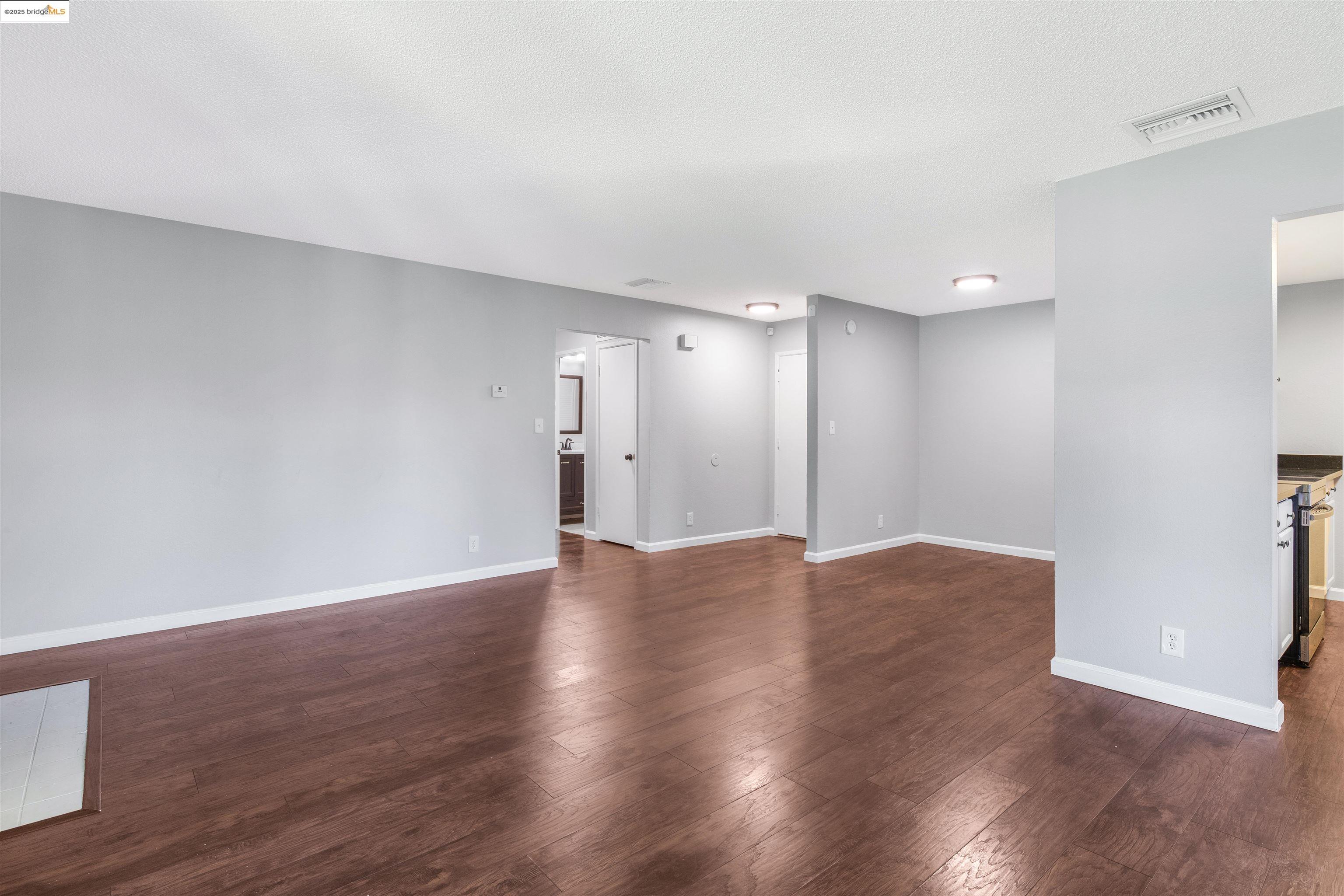 Detail Gallery Image 6 of 37 For 2400 Horizon Ln #136,  Antioch,  CA 94509 - 2 Beds | 2 Baths