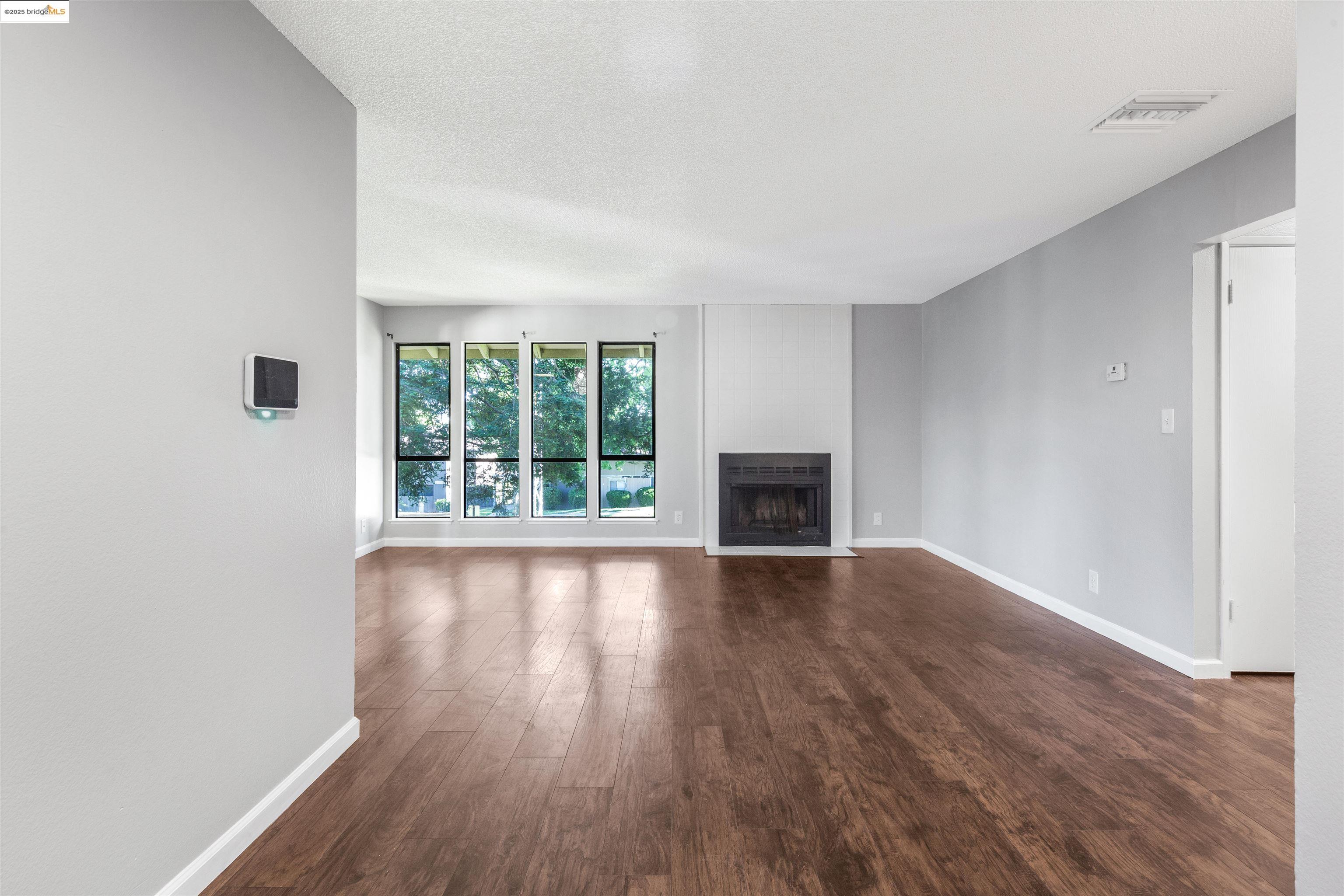 Detail Gallery Image 8 of 37 For 2400 Horizon Ln #136,  Antioch,  CA 94509 - 2 Beds | 2 Baths