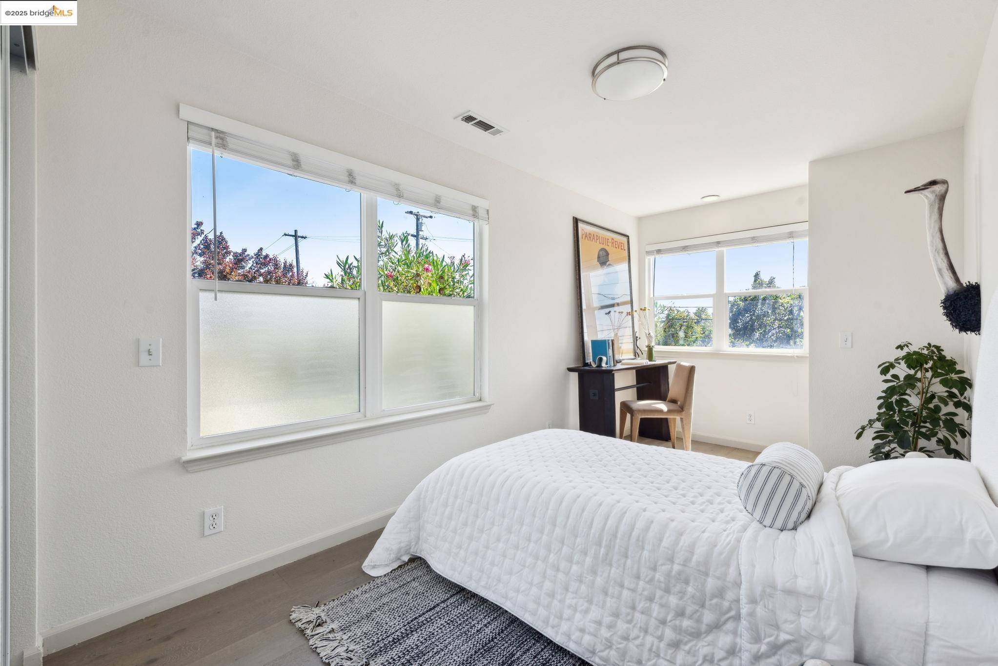 Detail Gallery Image 16 of 23 For 3808 Marion Avenue, Oakland,  CA 94619 - 3 Beds | 1/1 Baths