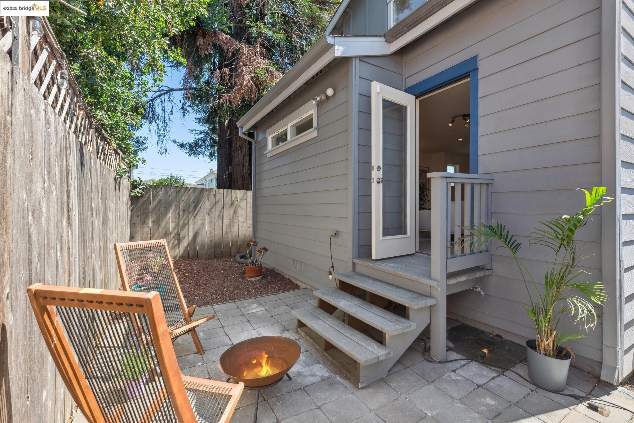 Detail Gallery Image 10 of 23 For 3808 Marion Avenue, Oakland,  CA 94619 - 3 Beds | 1/1 Baths