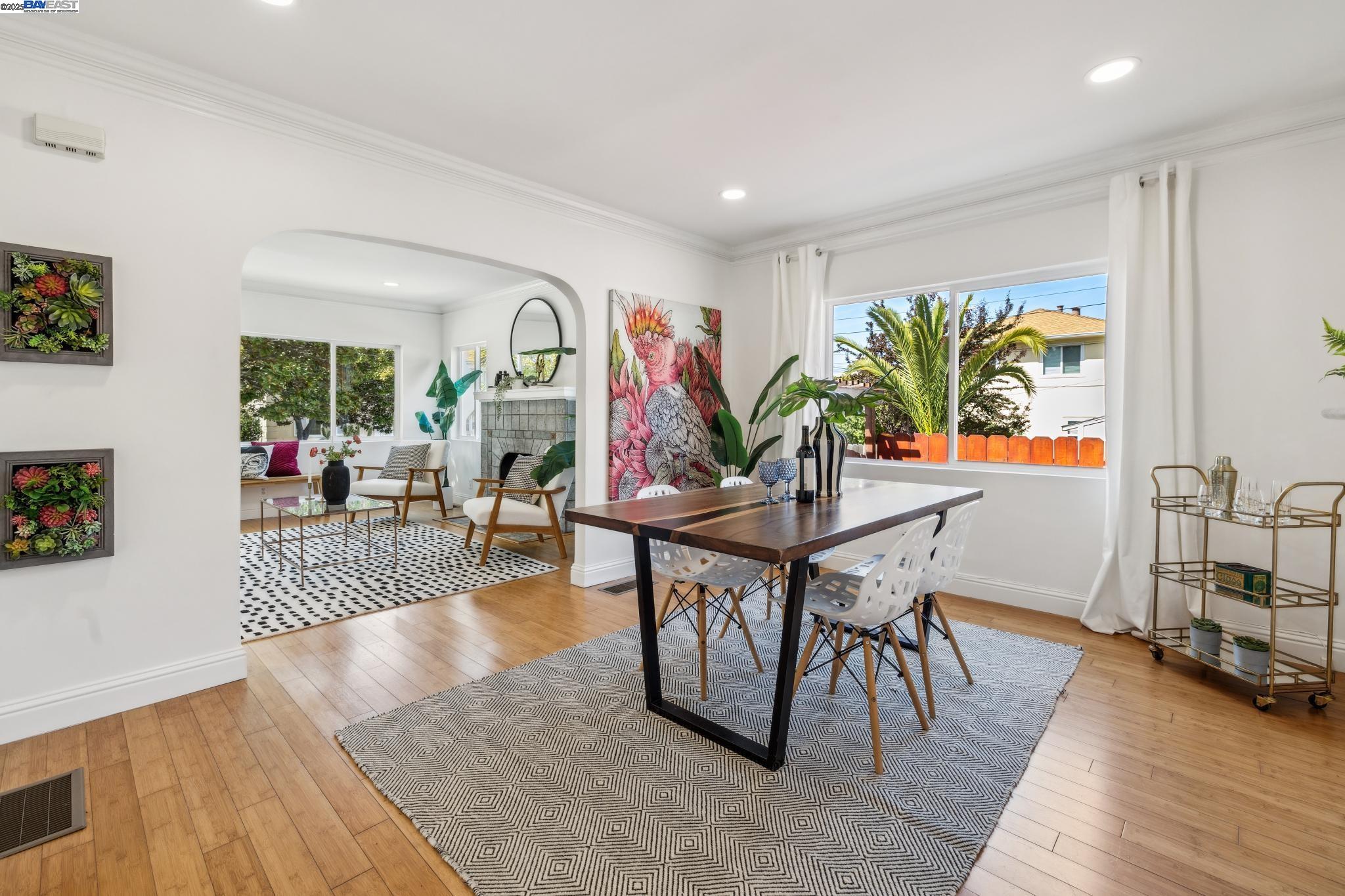 Detail Gallery Image 11 of 46 For 776 60th Street, Oakland,  CA 94609 - 3 Beds | 2 Baths