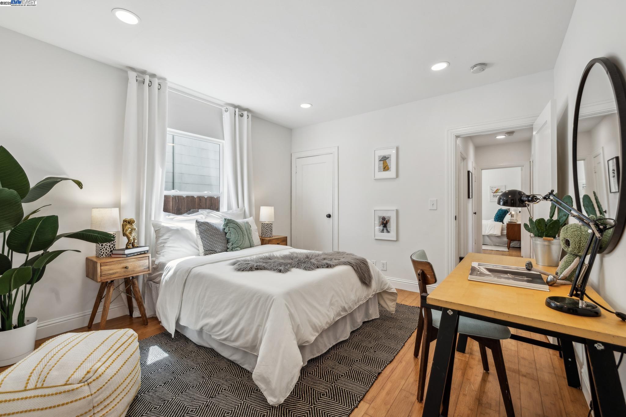 Detail Gallery Image 24 of 46 For 776 60th Street, Oakland,  CA 94609 - 3 Beds | 2 Baths