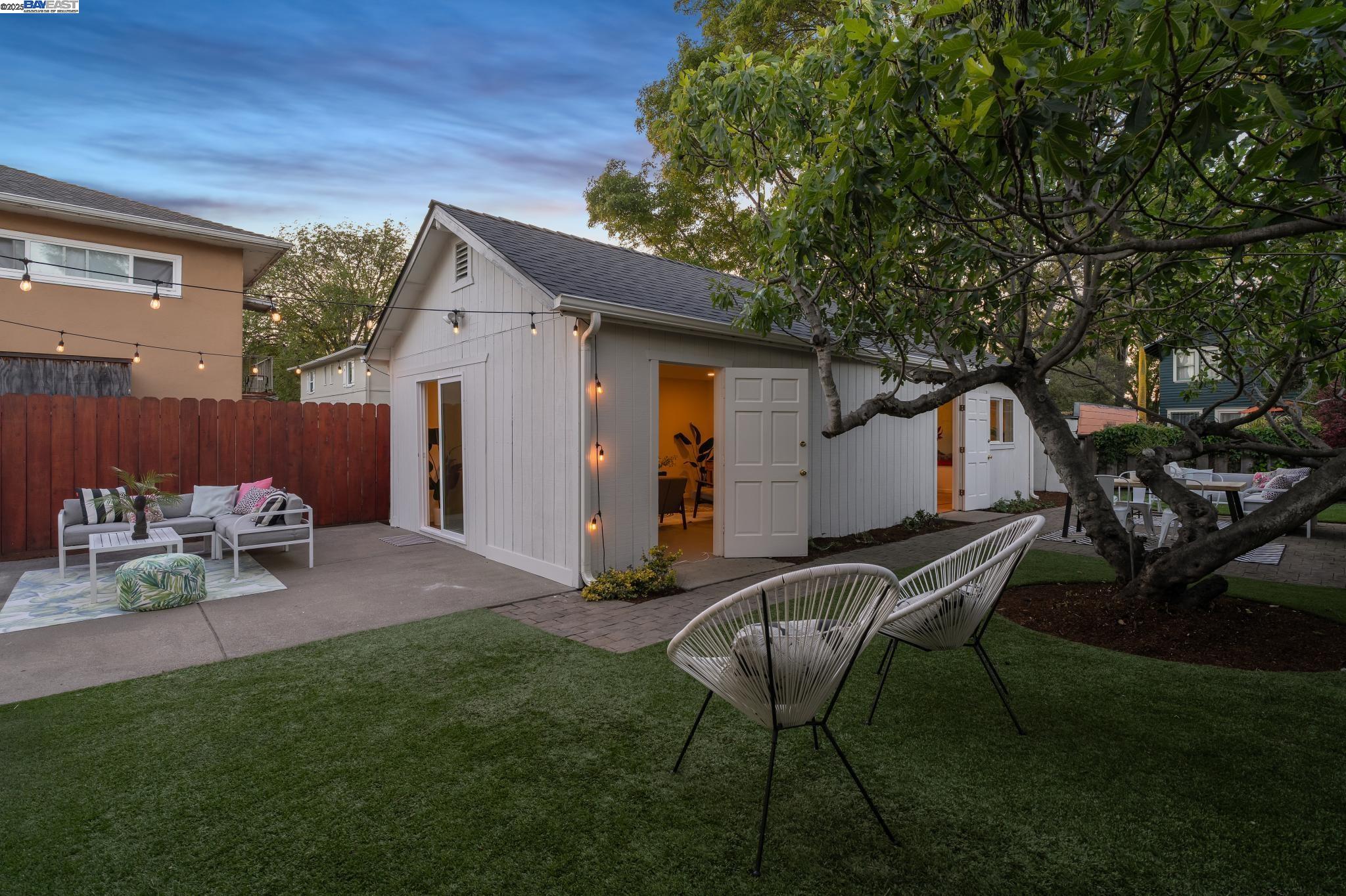 Detail Gallery Image 41 of 46 For 776 60th Street, Oakland,  CA 94609 - 3 Beds | 2 Baths