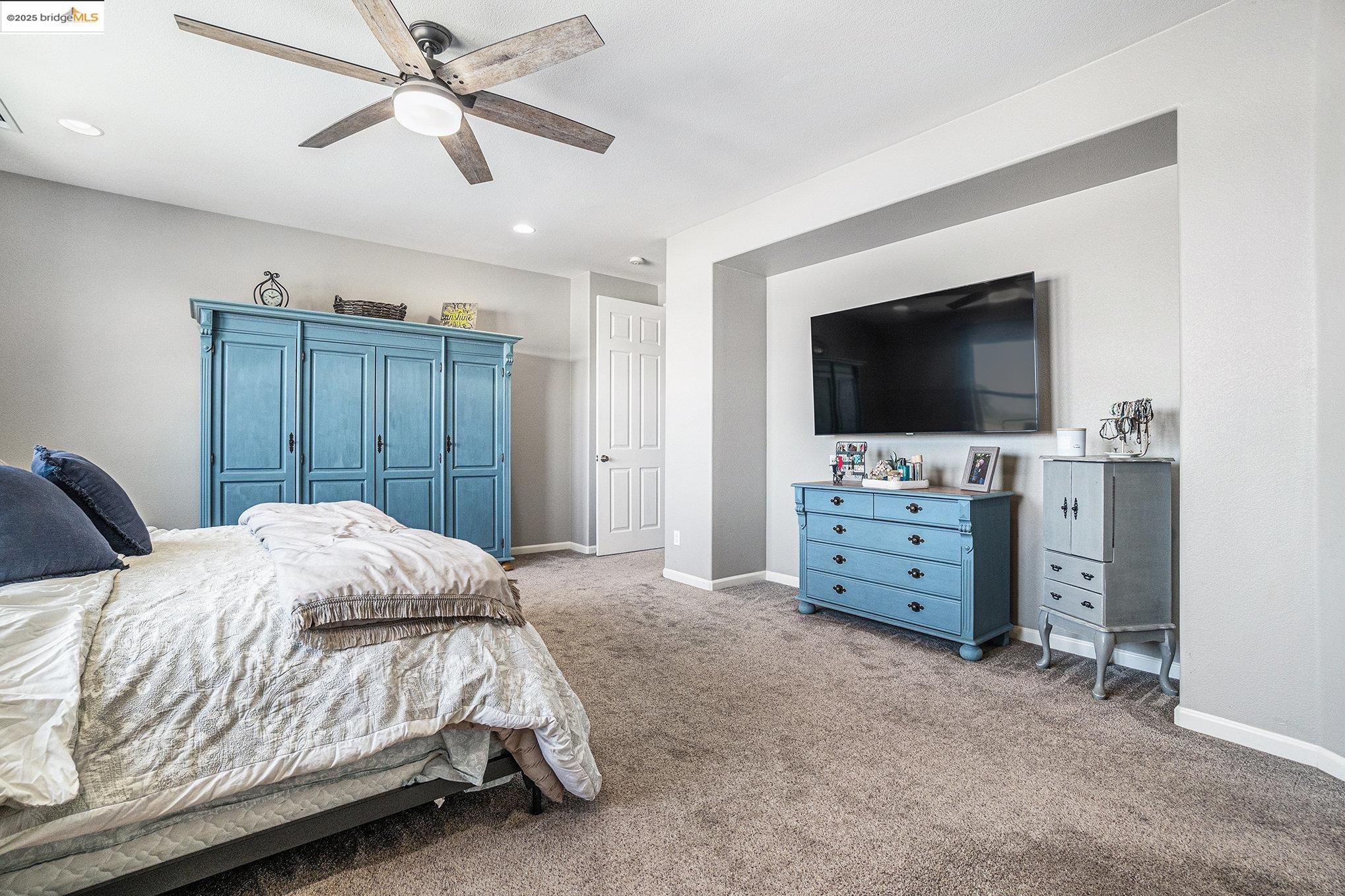 Detail Gallery Image 22 of 53 For 583 Sawgrass Way, Oakley,  CA 94561 - 5 Beds | 3/1 Baths