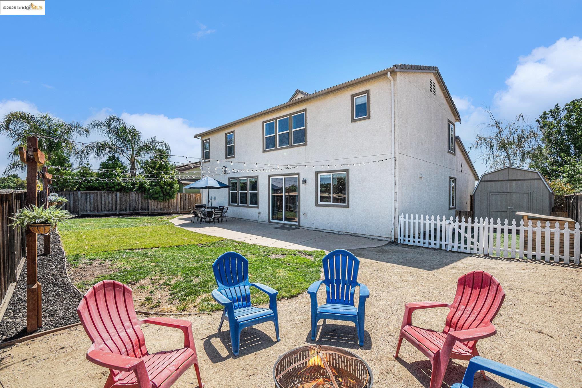 Detail Gallery Image 38 of 53 For 583 Sawgrass Way, Oakley,  CA 94561 - 5 Beds | 3/1 Baths