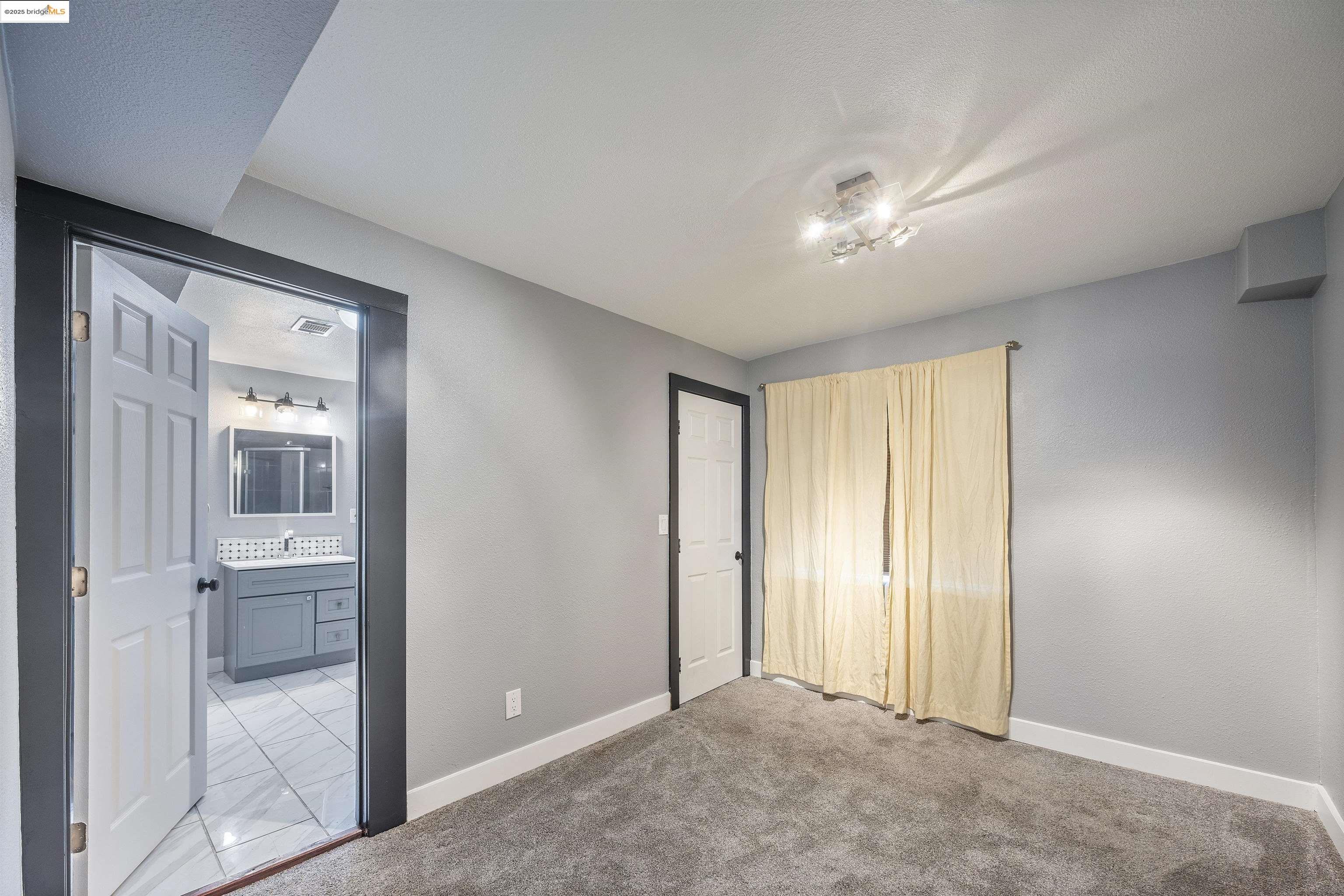 Detail Gallery Image 42 of 60 For 2521 Grande Vista Ave, Oakland,  CA 94601 - 5 Beds | 3 Baths