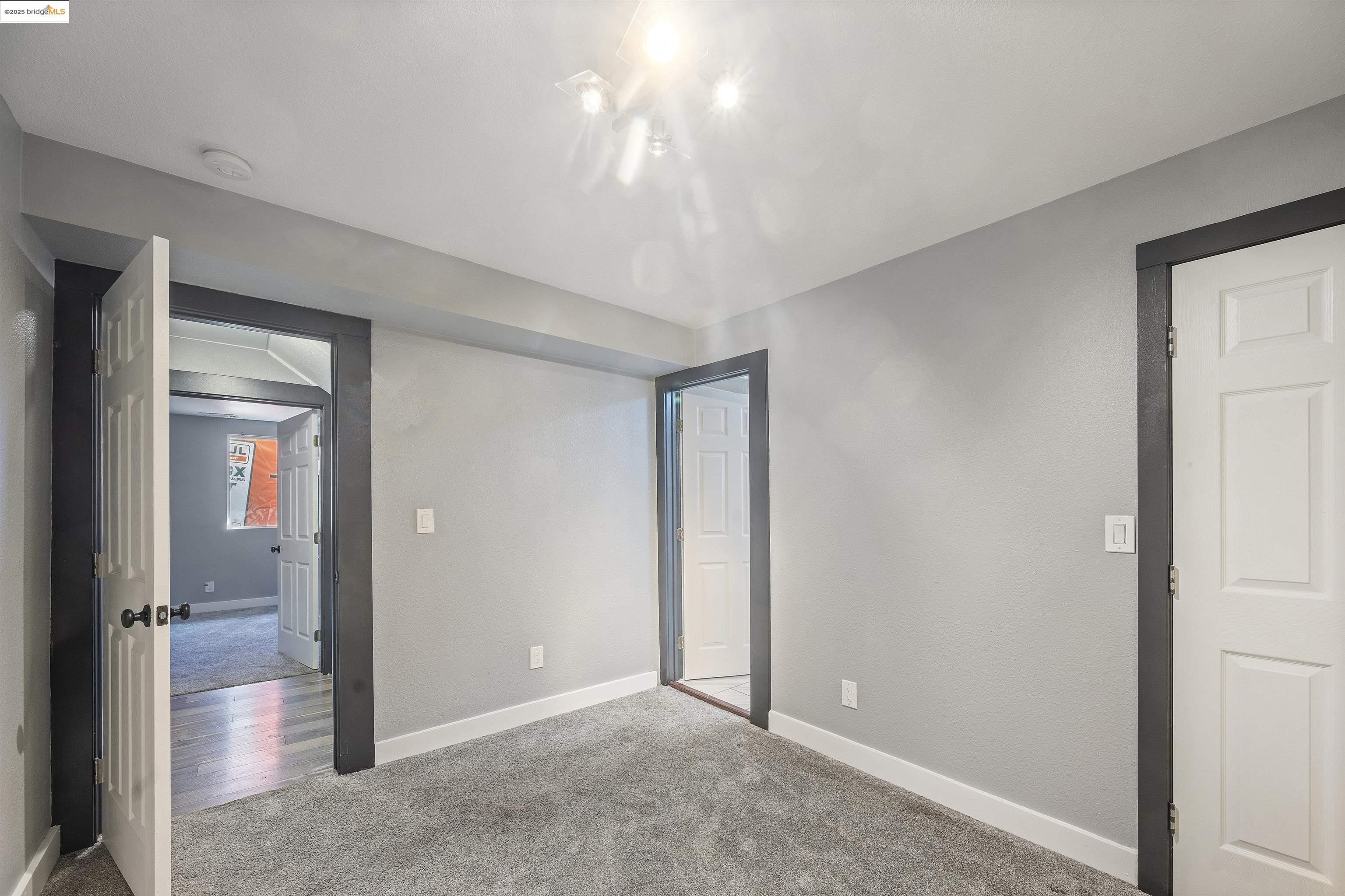 Detail Gallery Image 43 of 60 For 2521 Grande Vista Ave, Oakland,  CA 94601 - 5 Beds | 3 Baths