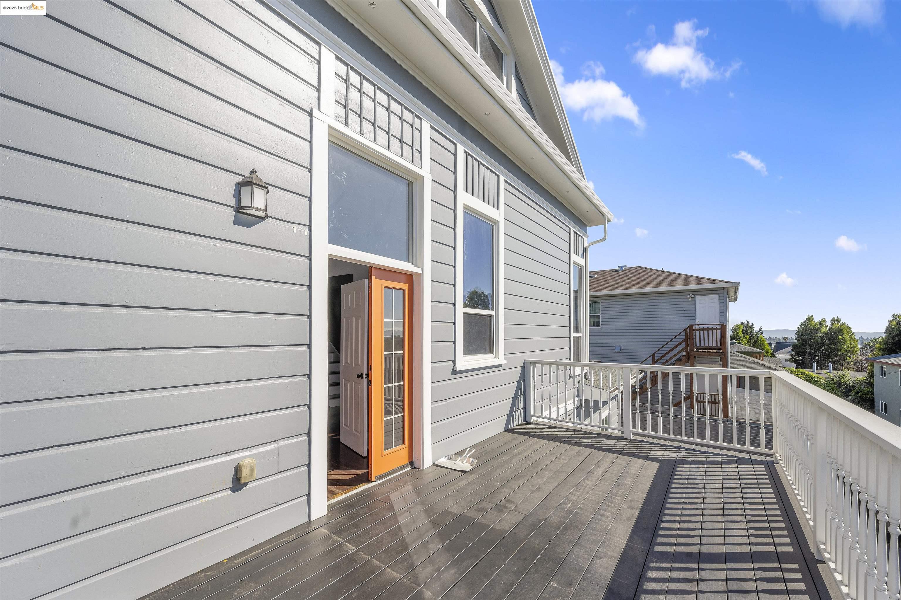 Detail Gallery Image 58 of 60 For 2521 Grande Vista Ave, Oakland,  CA 94601 - 5 Beds | 3 Baths