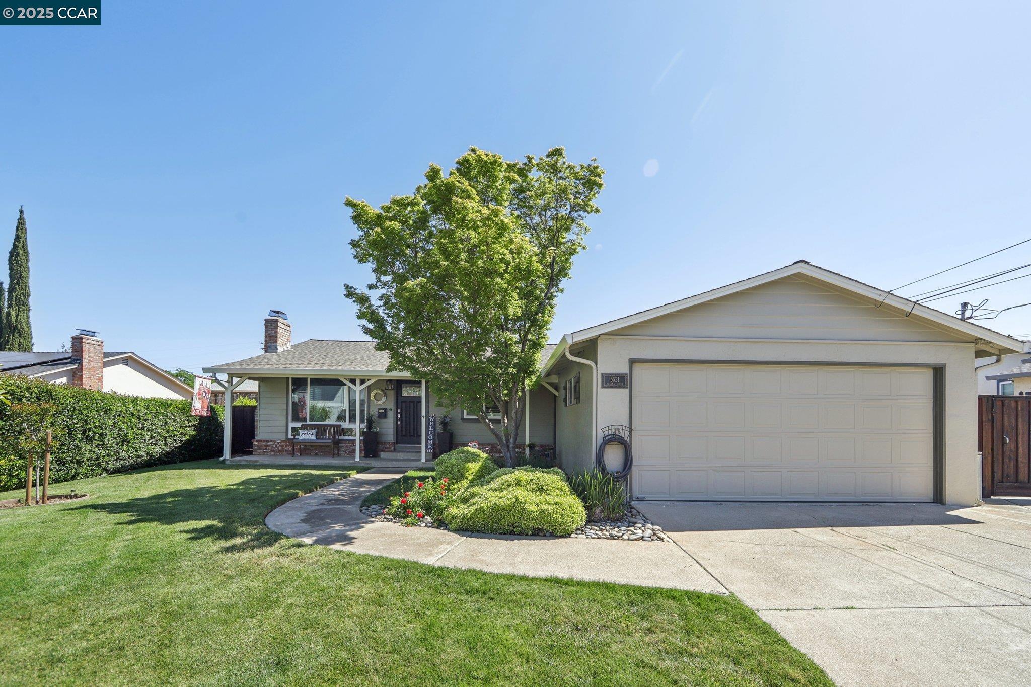 Detail Gallery Image 1 of 1 For 5521 Alaska Dr, Concord,  CA 94521 - 3 Beds | 2 Baths