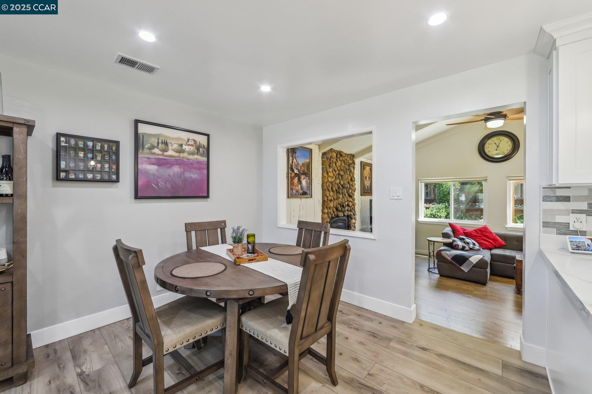 Detail Gallery Image 16 of 31 For 5521 Alaska Dr, Concord,  CA 94521 - 3 Beds | 2 Baths
