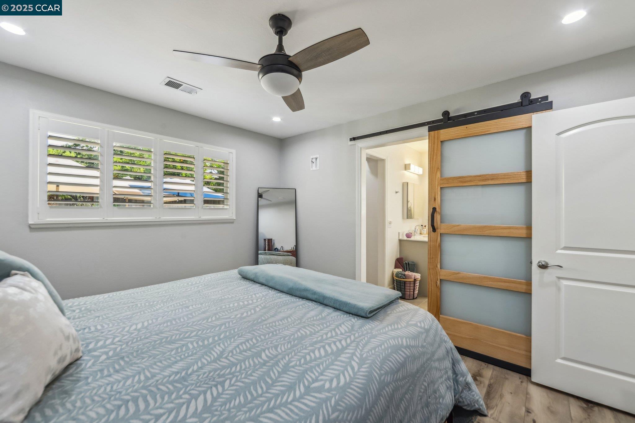 Detail Gallery Image 23 of 31 For 5521 Alaska Dr, Concord,  CA 94521 - 3 Beds | 2 Baths