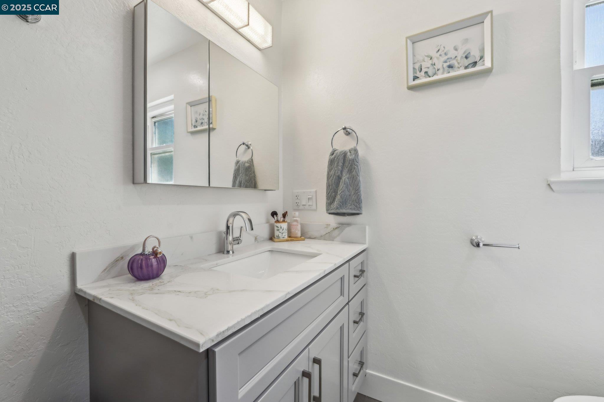 Detail Gallery Image 25 of 31 For 5521 Alaska Dr, Concord,  CA 94521 - 3 Beds | 2 Baths