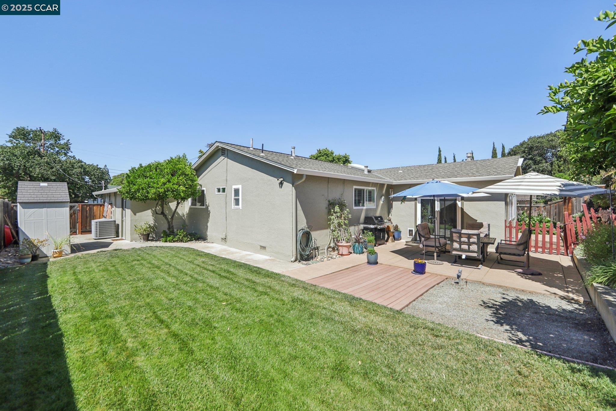 Detail Gallery Image 28 of 31 For 5521 Alaska Dr, Concord,  CA 94521 - 3 Beds | 2 Baths