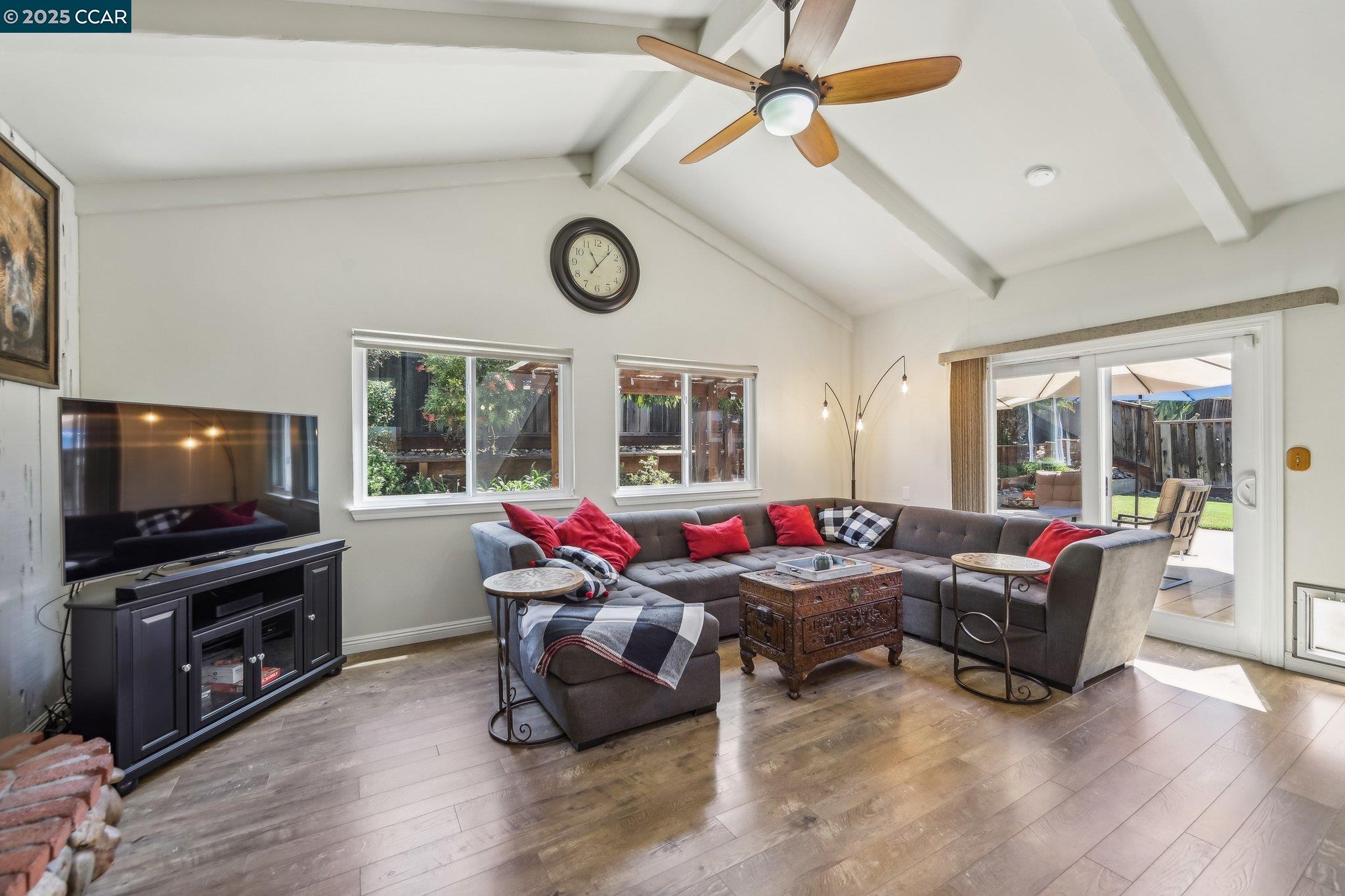 Detail Gallery Image 7 of 31 For 5521 Alaska Dr, Concord,  CA 94521 - 3 Beds | 2 Baths