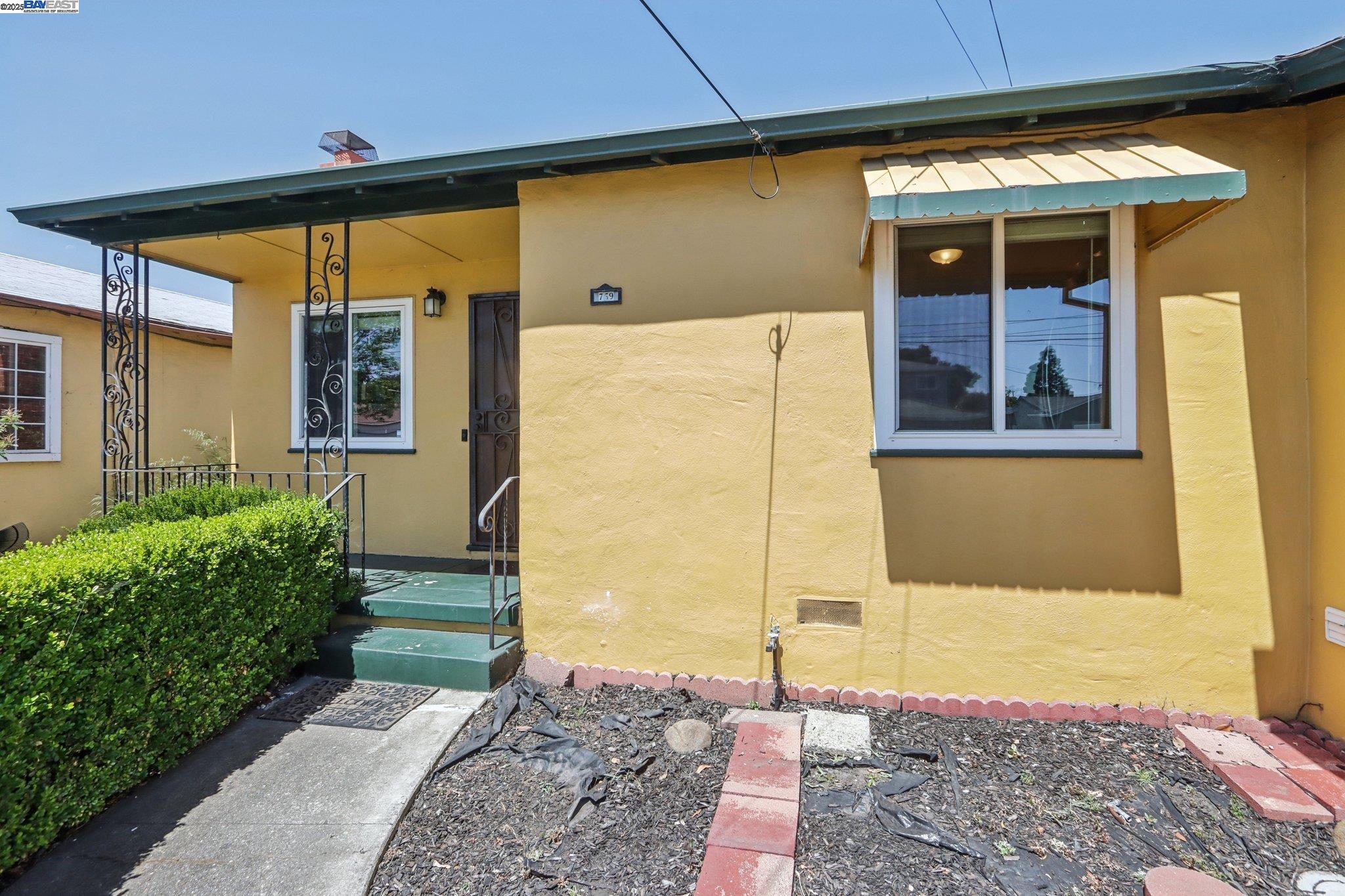 Detail Gallery Image 2 of 24 For 759 Bishop Ave, Hayward,  CA 94544 - 3 Beds | 1 Baths