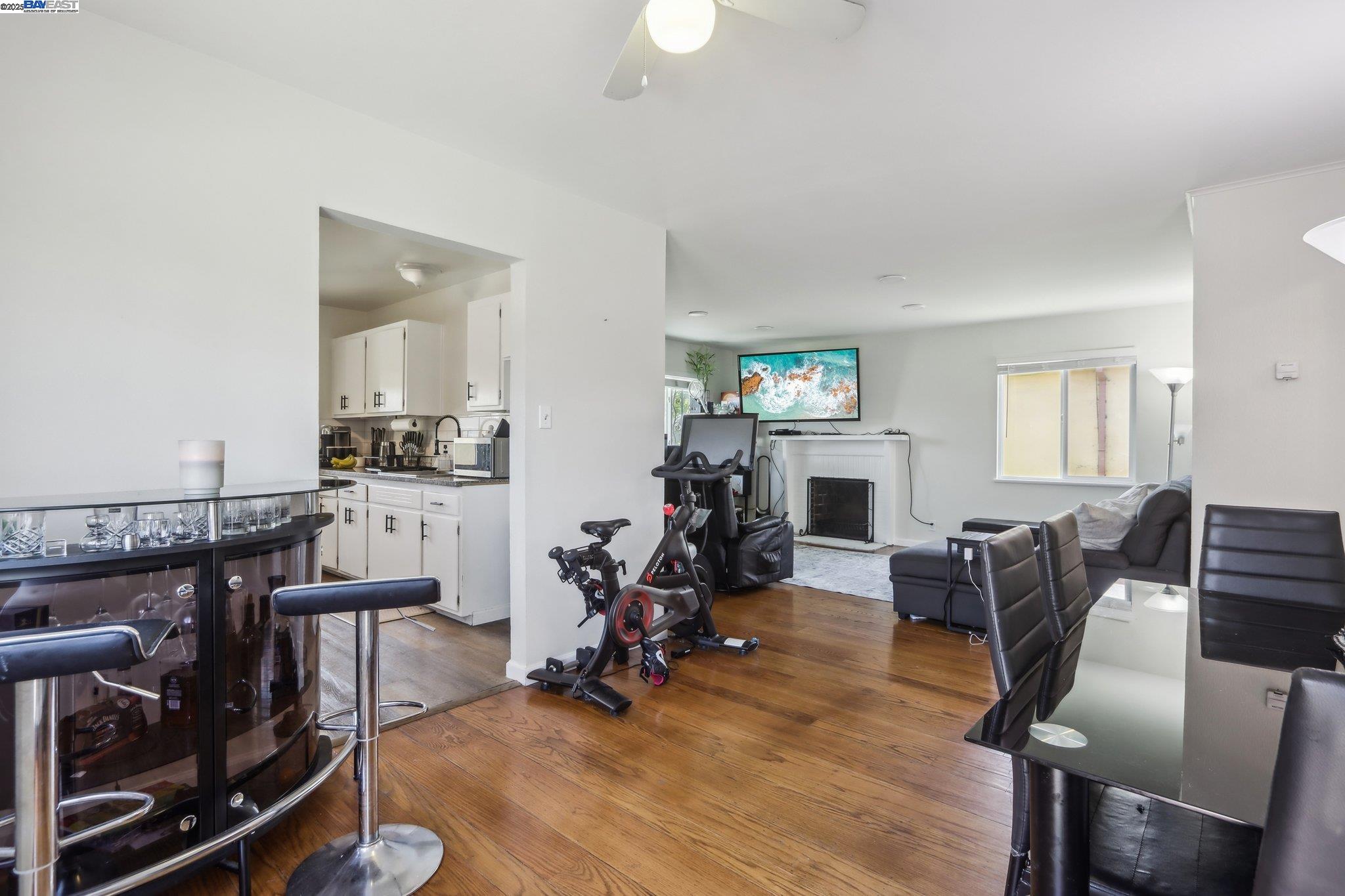 Detail Gallery Image 7 of 24 For 759 Bishop Ave, Hayward,  CA 94544 - 3 Beds | 1 Baths