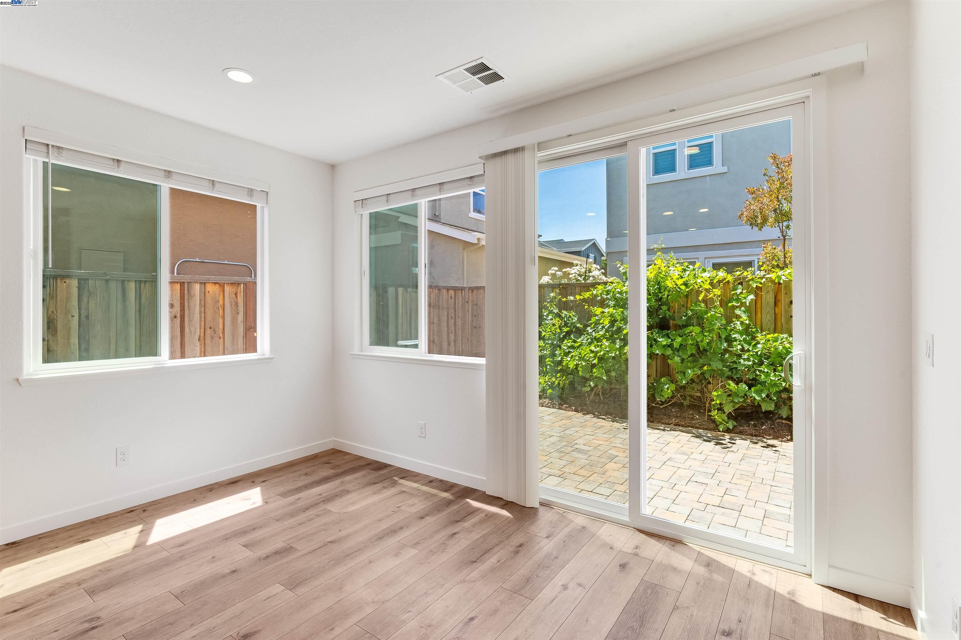 Detail Gallery Image 12 of 38 For 2336 Endeavor Way, Sacramento,  CA 95834 - 3 Beds | 2/1 Baths