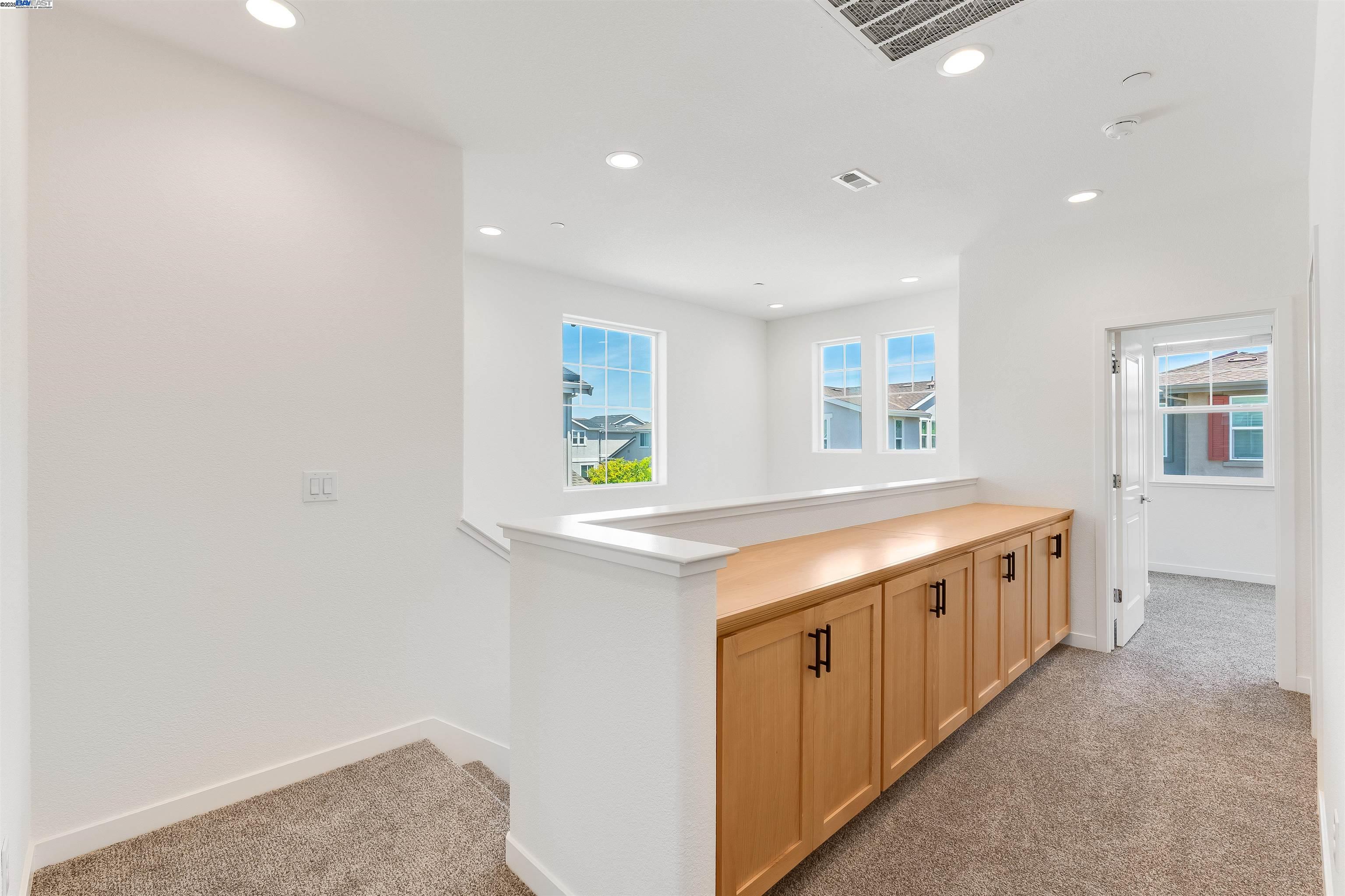 Detail Gallery Image 16 of 38 For 2336 Endeavor Way, Sacramento,  CA 95834 - 3 Beds | 2/1 Baths