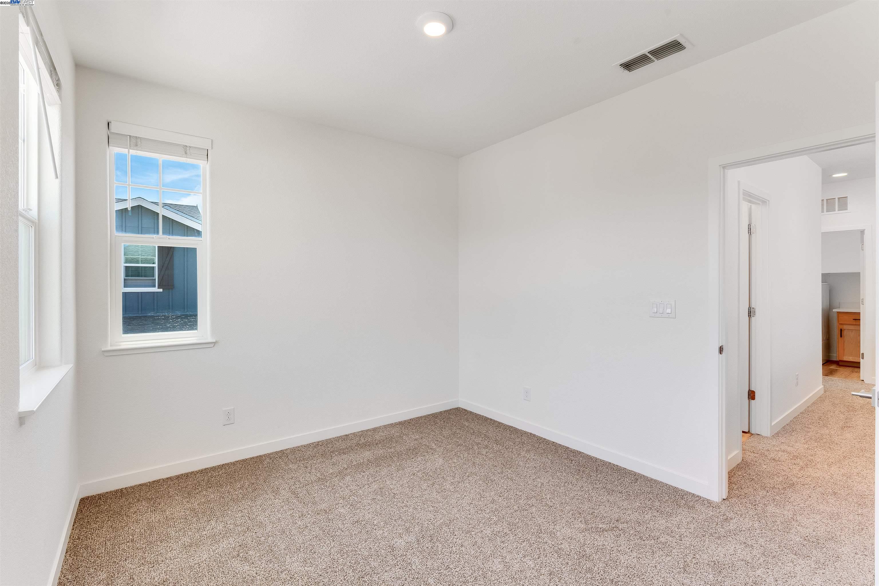 Detail Gallery Image 25 of 38 For 2336 Endeavor Way, Sacramento,  CA 95834 - 3 Beds | 2/1 Baths