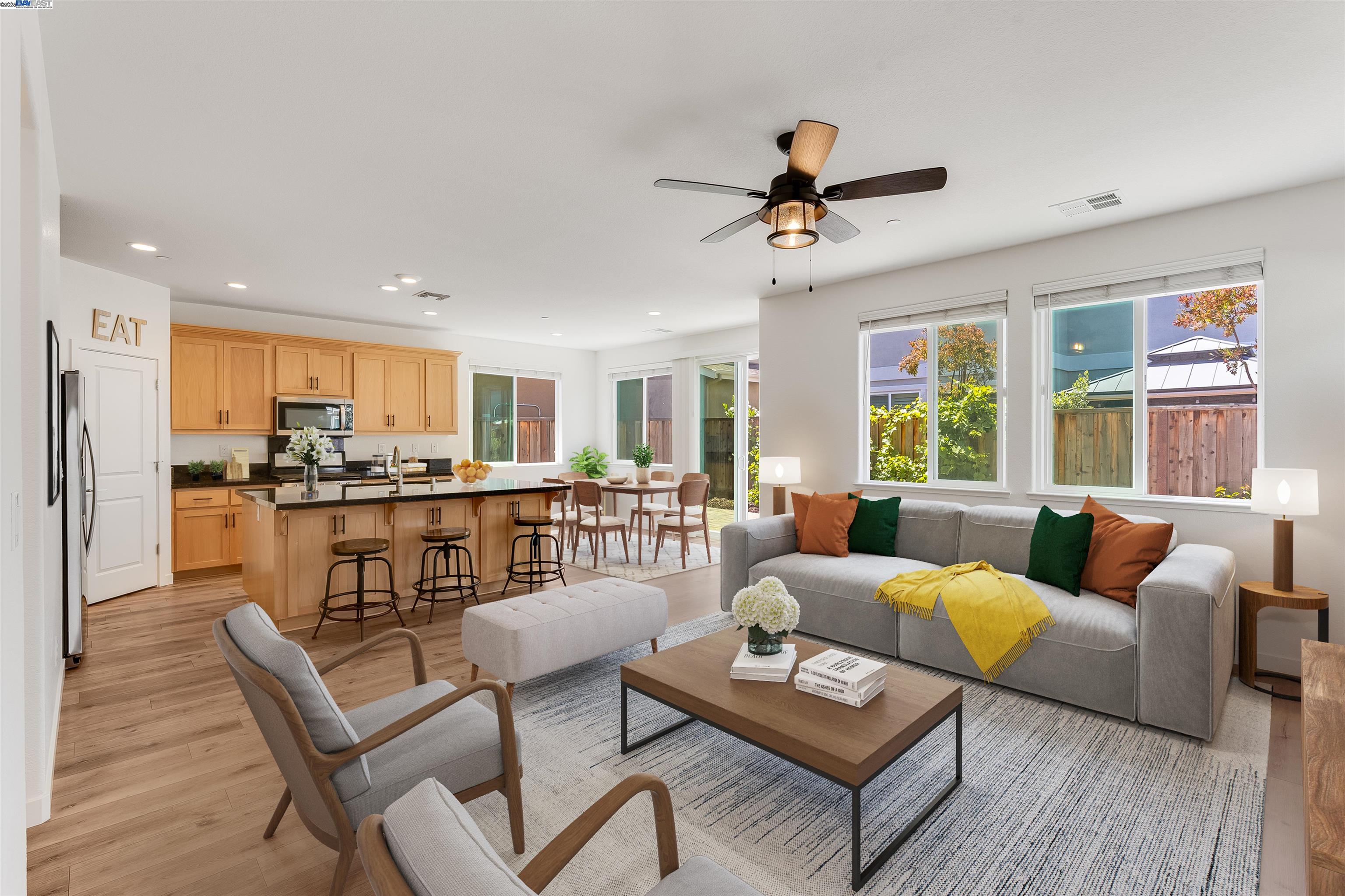 Detail Gallery Image 4 of 38 For 2336 Endeavor Way, Sacramento,  CA 95834 - 3 Beds | 2/1 Baths