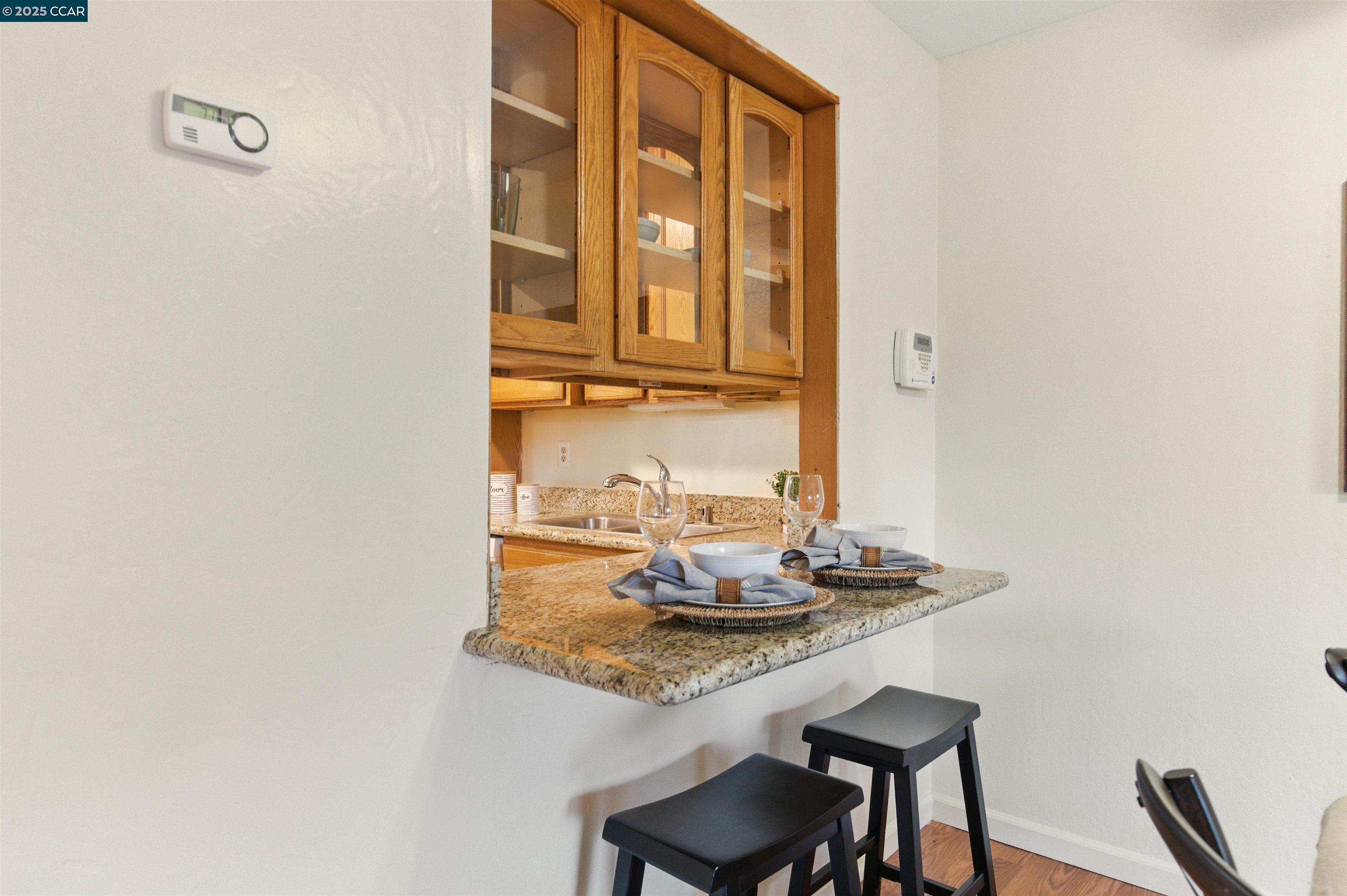 Detail Gallery Image 13 of 36 For 1352 Tree Garden Pl, Concord,  CA 94518 - 3 Beds | 2 Baths