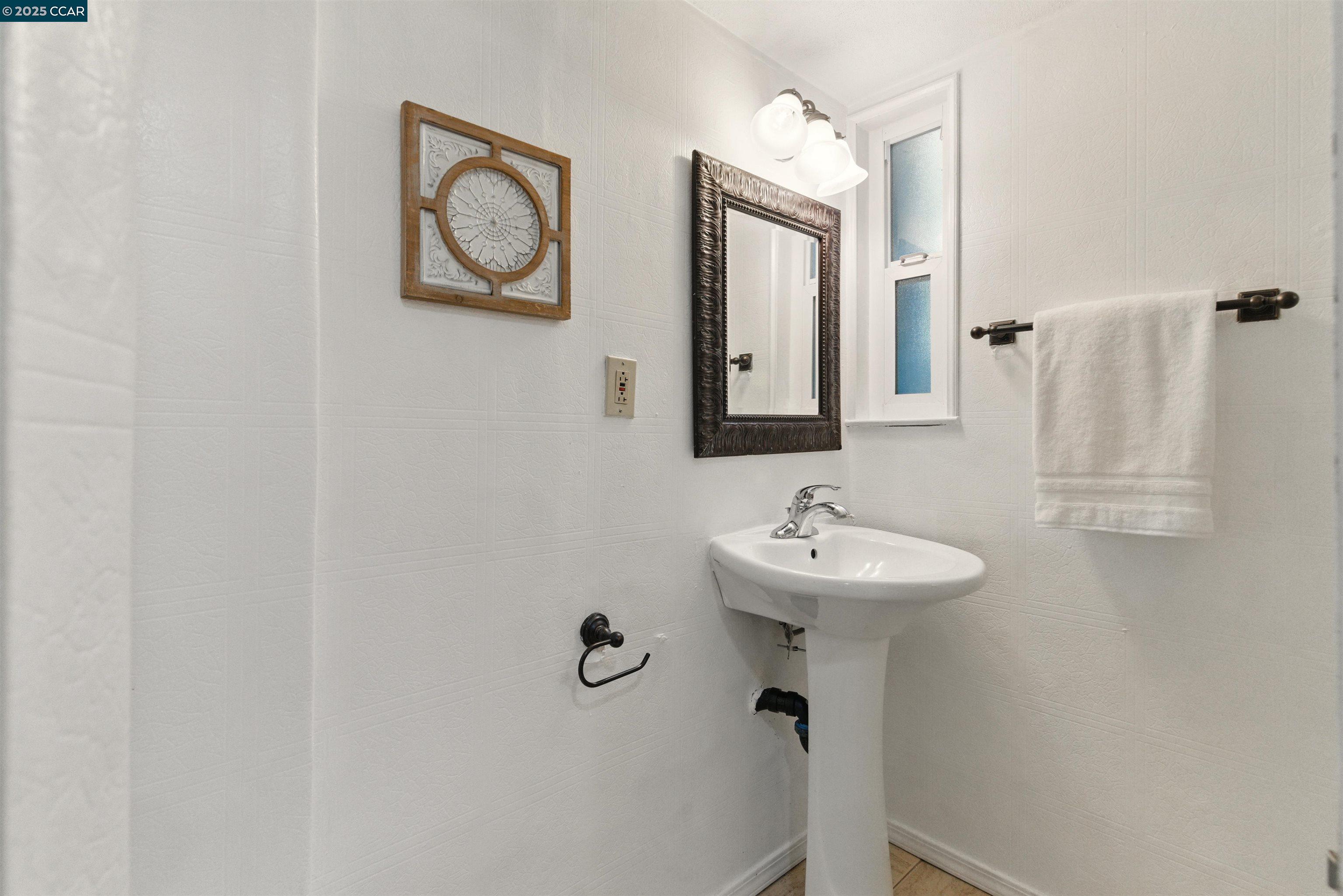 Detail Gallery Image 14 of 36 For 1352 Tree Garden Pl, Concord,  CA 94518 - 3 Beds | 2 Baths