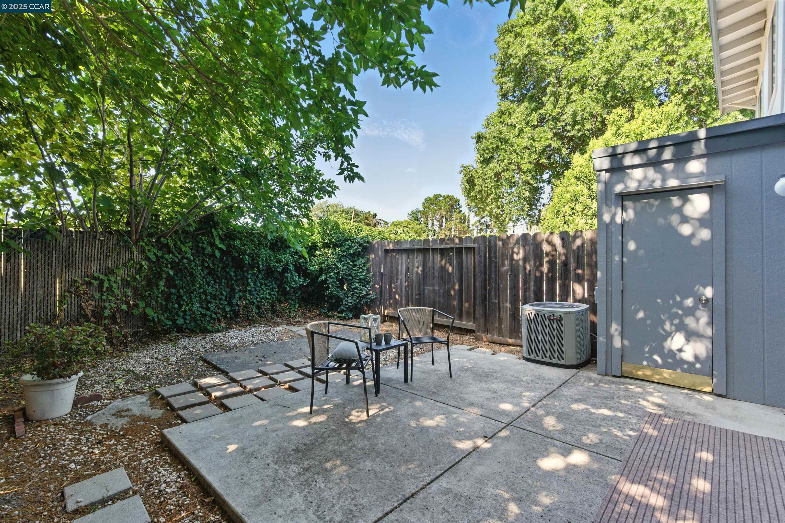 Detail Gallery Image 25 of 36 For 1352 Tree Garden Pl, Concord,  CA 94518 - 3 Beds | 2 Baths