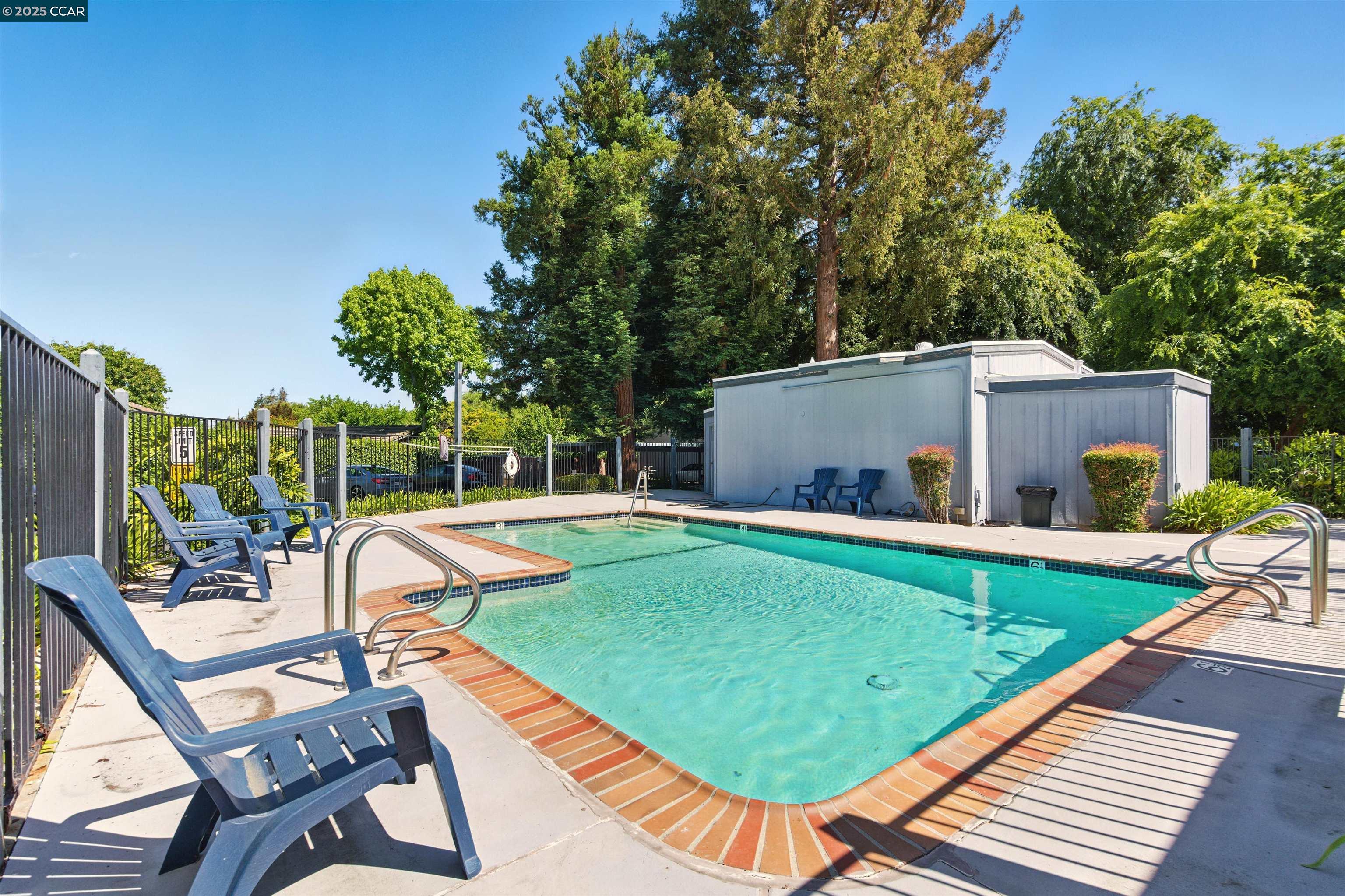 Detail Gallery Image 31 of 36 For 1352 Tree Garden Pl, Concord,  CA 94518 - 3 Beds | 2 Baths