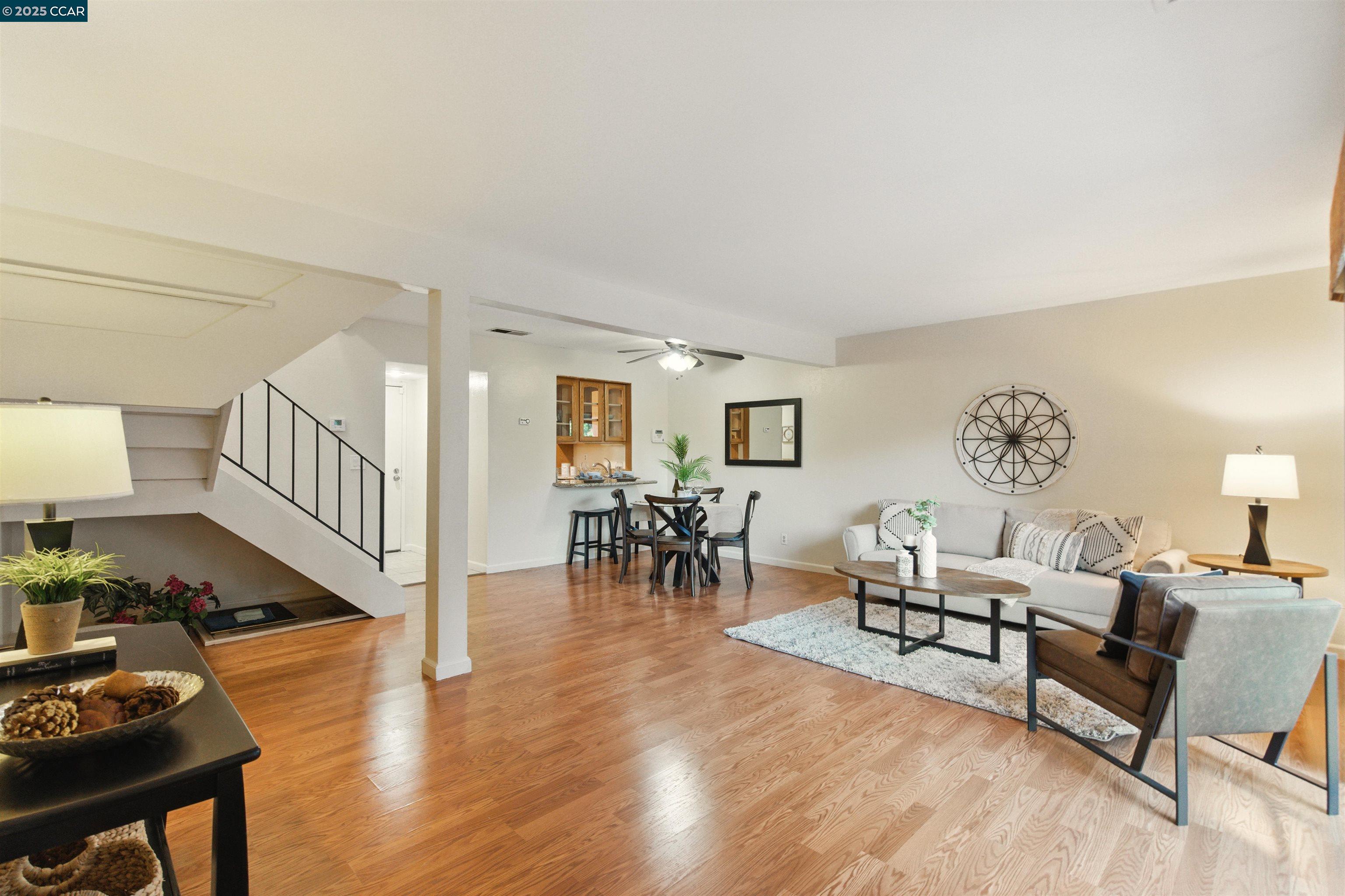 Detail Gallery Image 7 of 36 For 1352 Tree Garden Pl, Concord,  CA 94518 - 3 Beds | 2 Baths